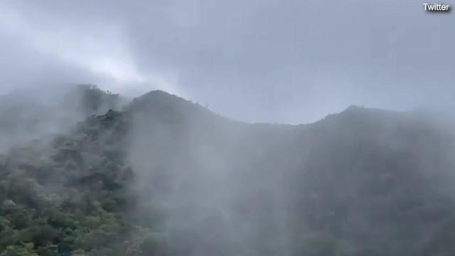 佛羅雷斯拍美景，意外錄下墜機瞬間。（翻自《每日郵報》）