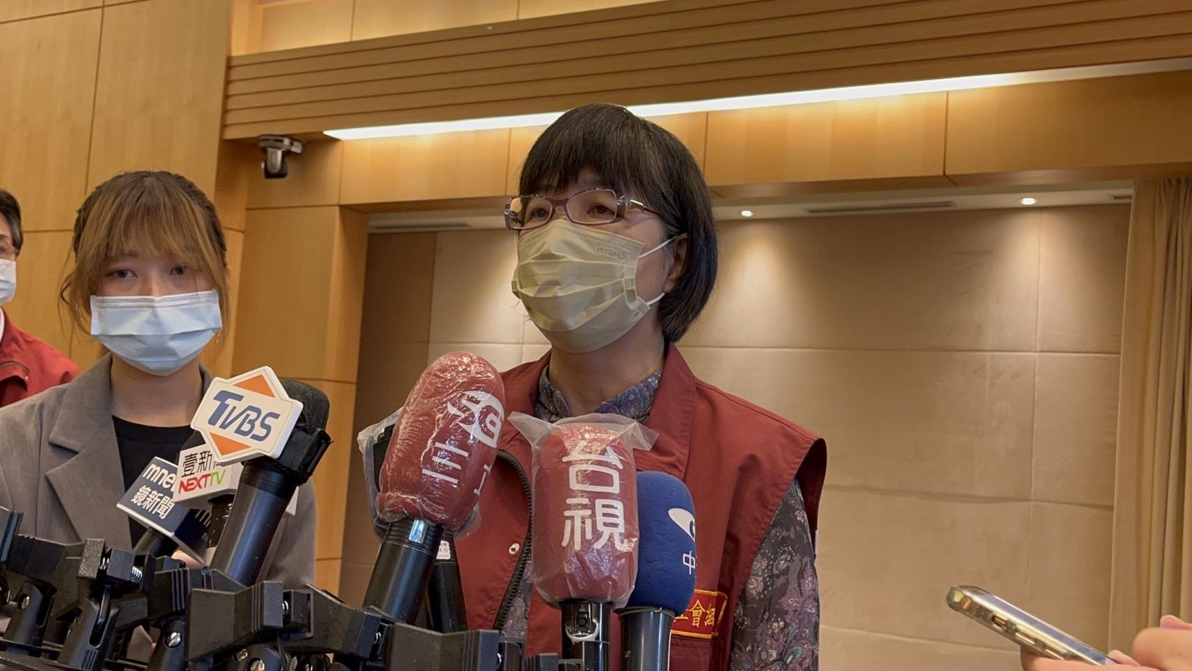 新北社會局局長張錦麗表示,該起事件應是婦人的兒子刻意隱瞞,藉此繼續領取相關社會福利。(新北市社會局提供)