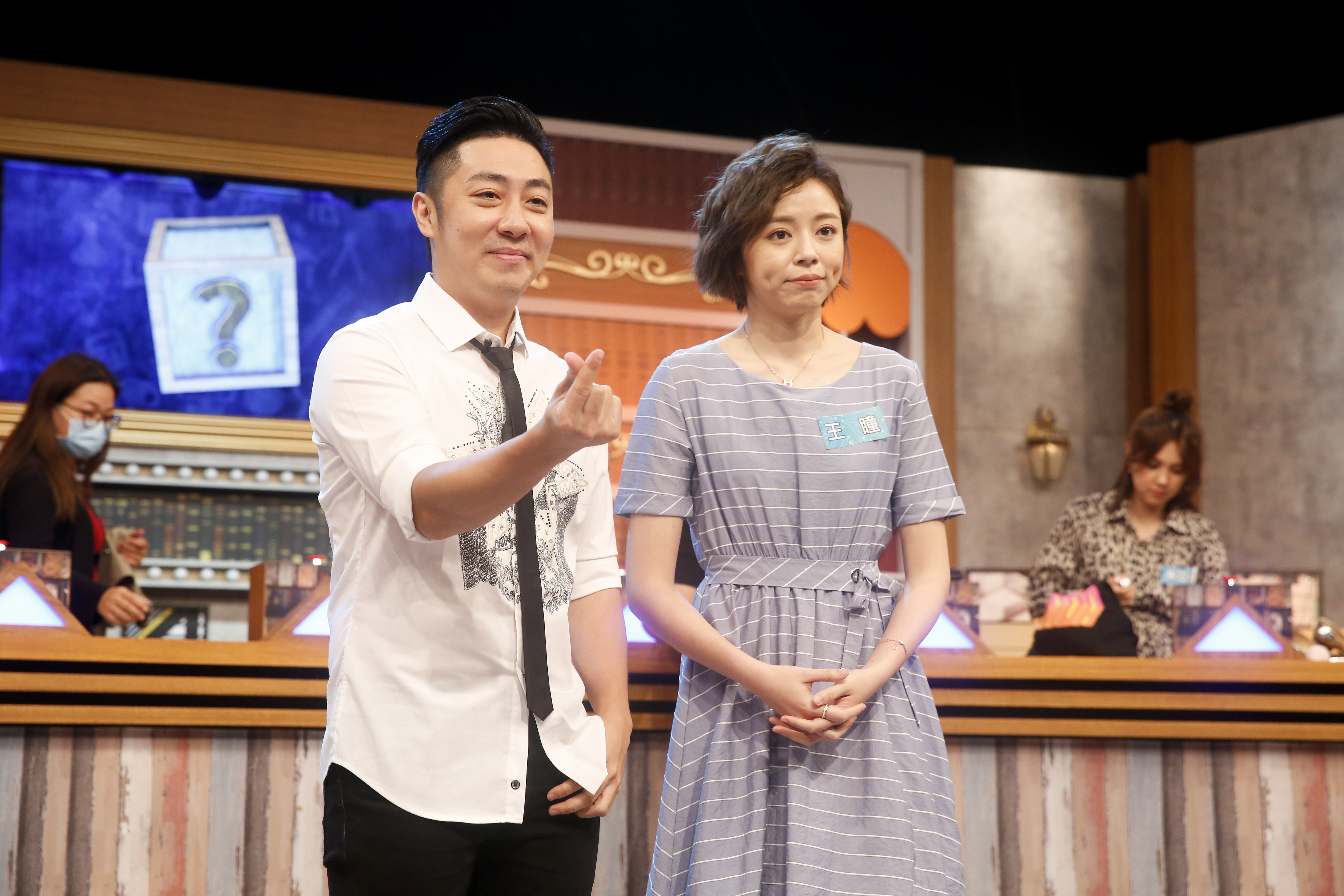 艾成原本2022要迎接出道20週年，卻選擇了輕生。王瞳則在親友的幫忙下處理後事。（本刊資料照）