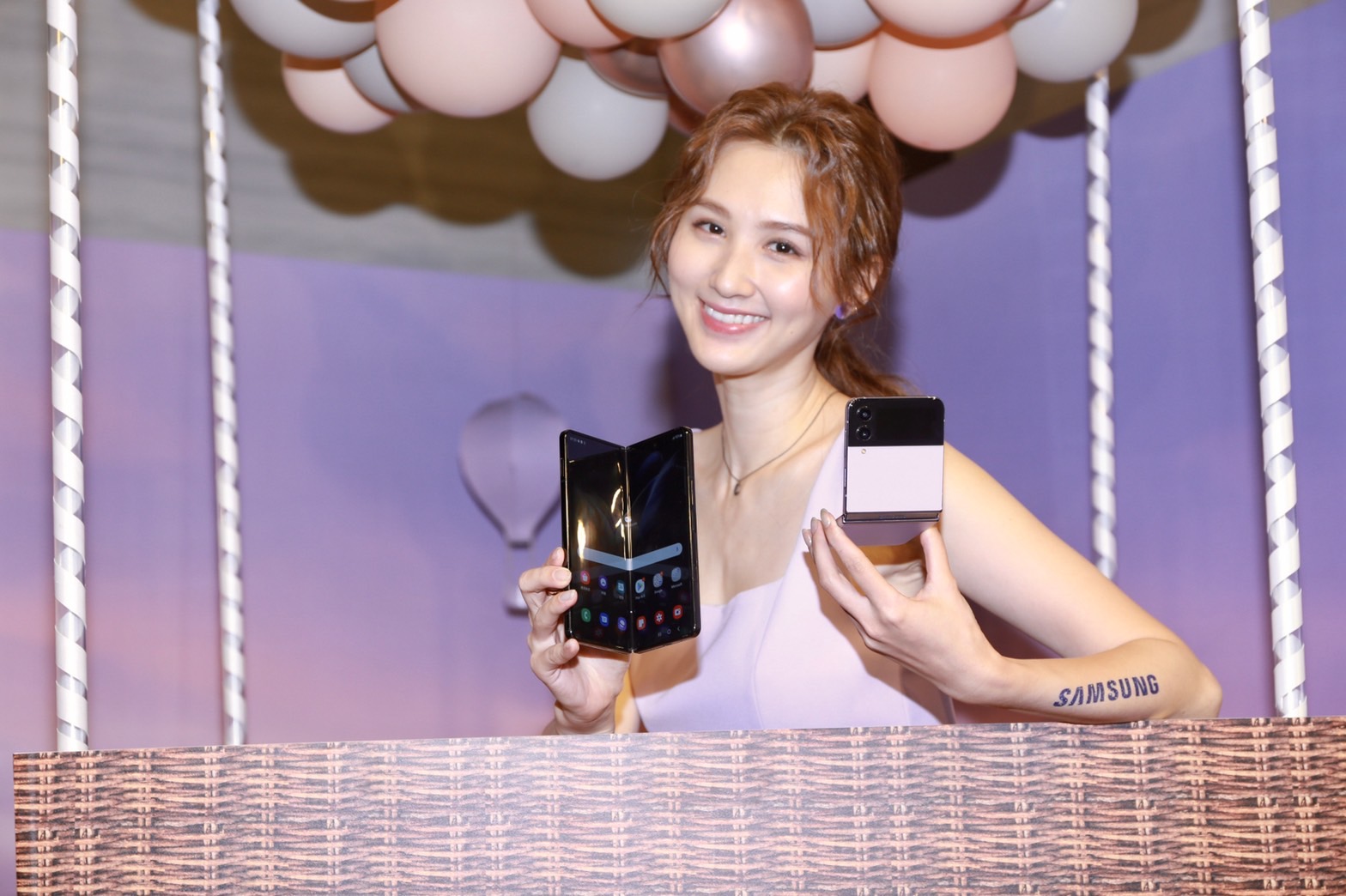 搶在蘋果新一代iPhone上市前，各大手機商紛紛推出旗艦手機卡位，目前身居非蘋手機龍頭的韓國三星。