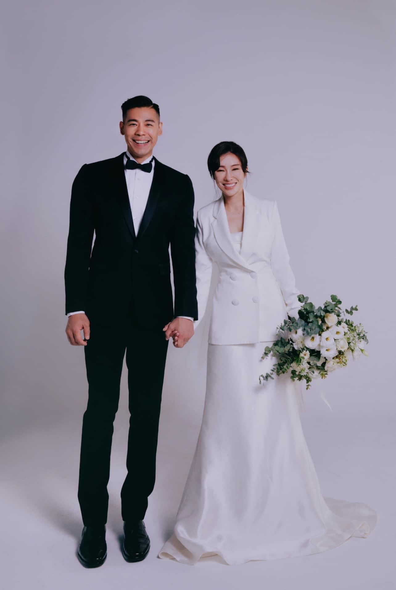 KIMIKO先前貼出和老公的婚紗照,看起來相當登對。(翻攝KIMIKO臉書)