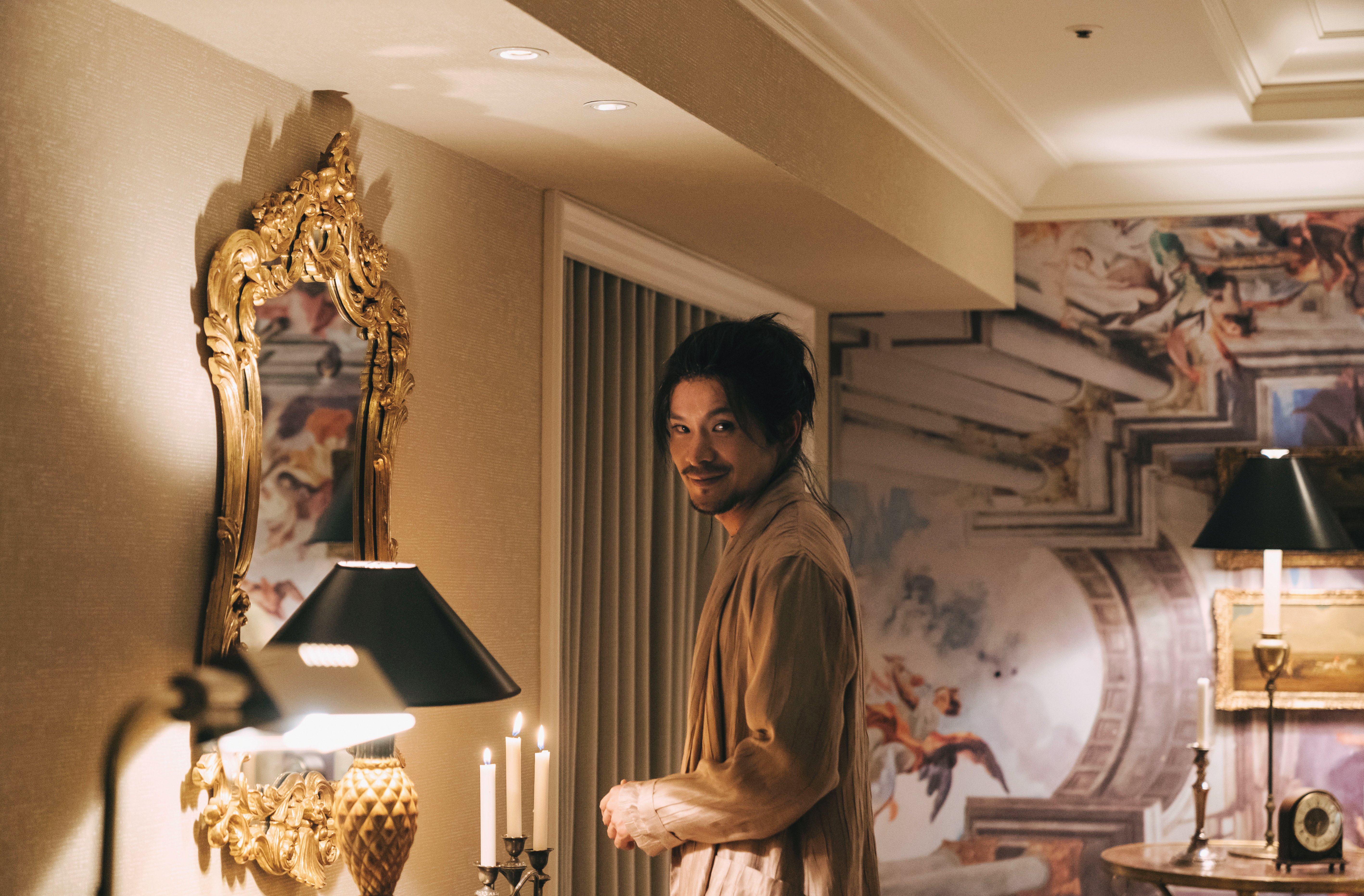姚淳耀扮演邪教領袖「本生老師」，散發出一種邪惡氣質。（絡思本娛樂製作）