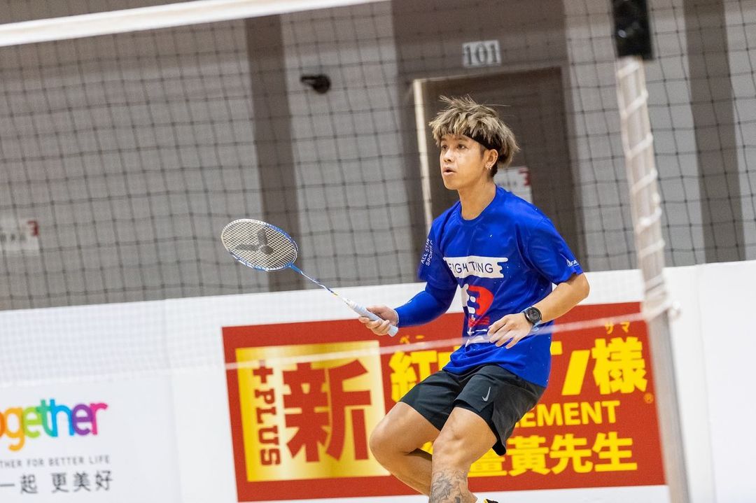 鼓鼓呂思緯與趙逸嵐（小8）為《來雲門遙滾》微型生活節策劃《只開兩天體育館》，邀大家來打羽球。（翻攝鼓鼓IG）