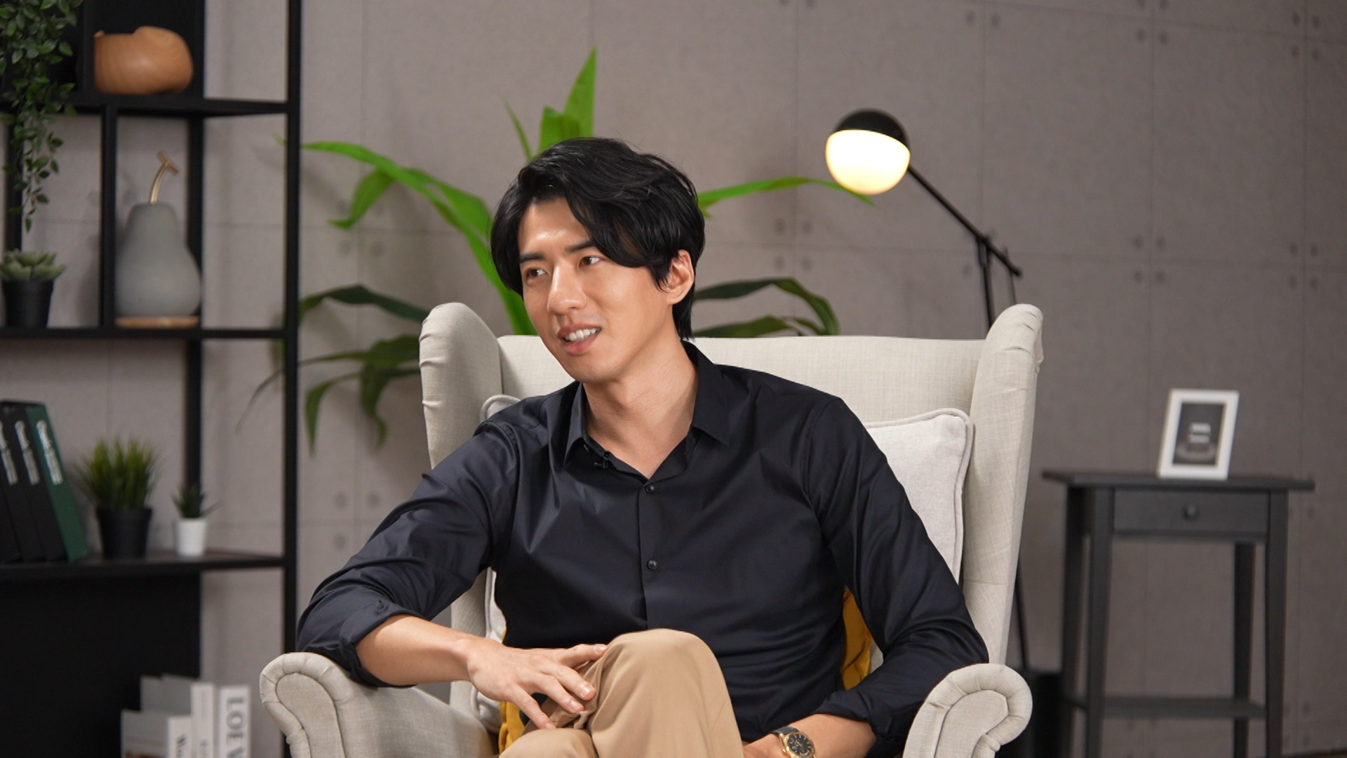 傅孟柏接受專訪分享星路歷程。（鏡新聞提供）