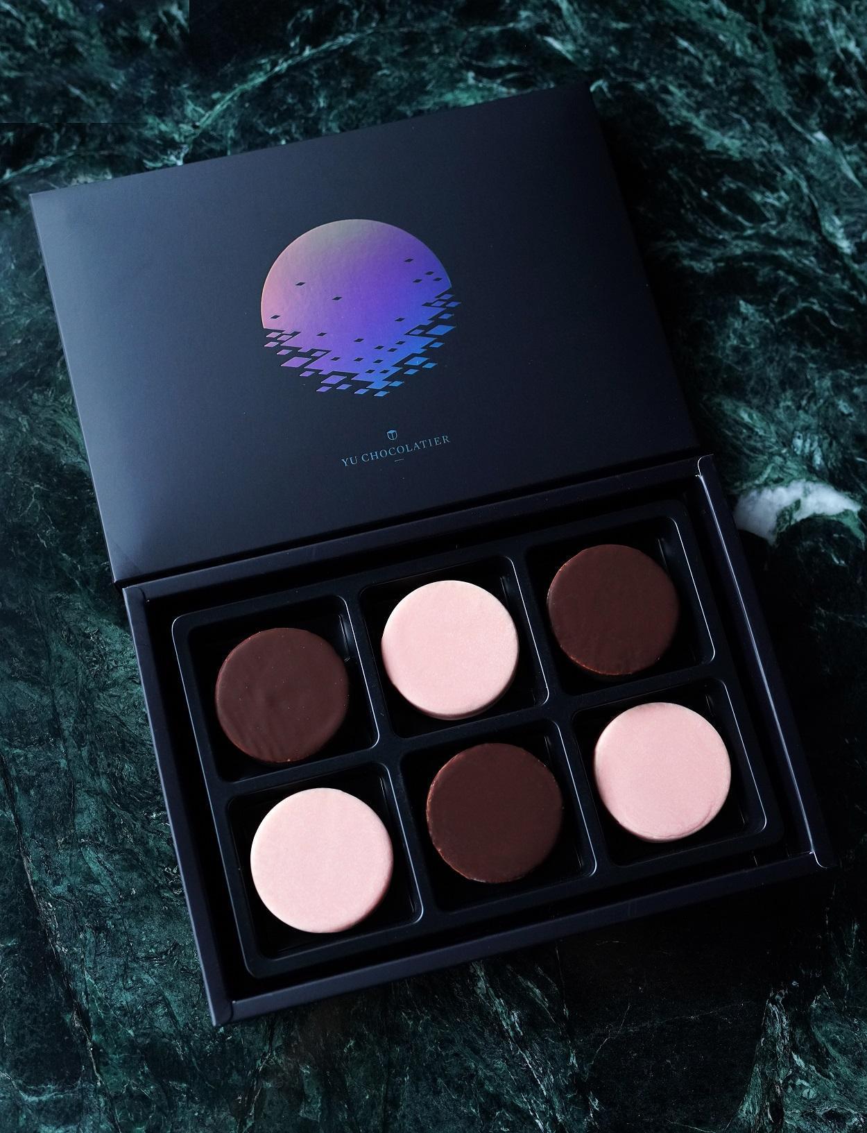 「 Yu Chocolatier‧畬室」2022版中秋巧克力雪餅。( Yu Chocolatier‧畬室提供)