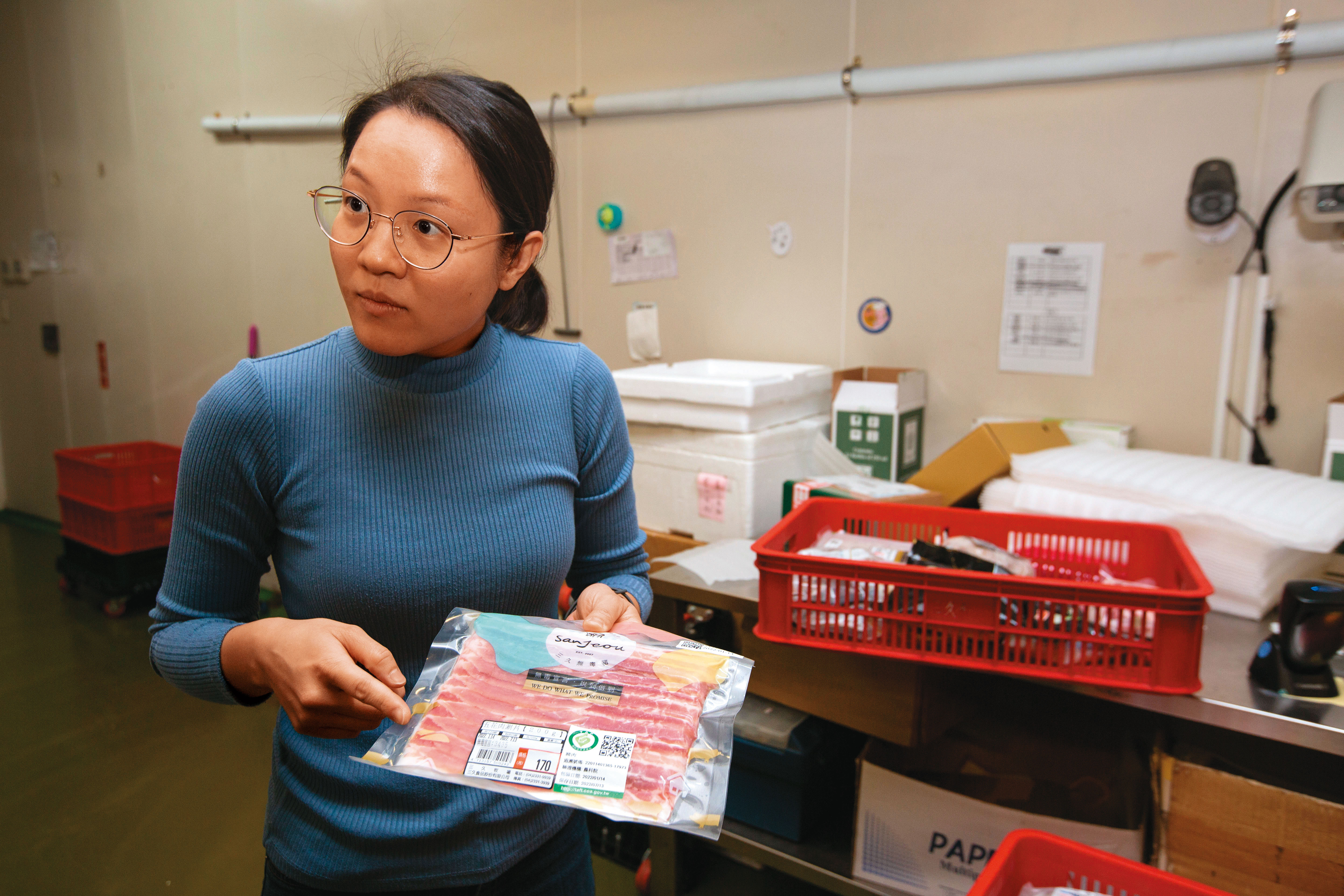 小女兒洪玉玲9年前加入三久食品廠，協助開發多樣化無添加食品。