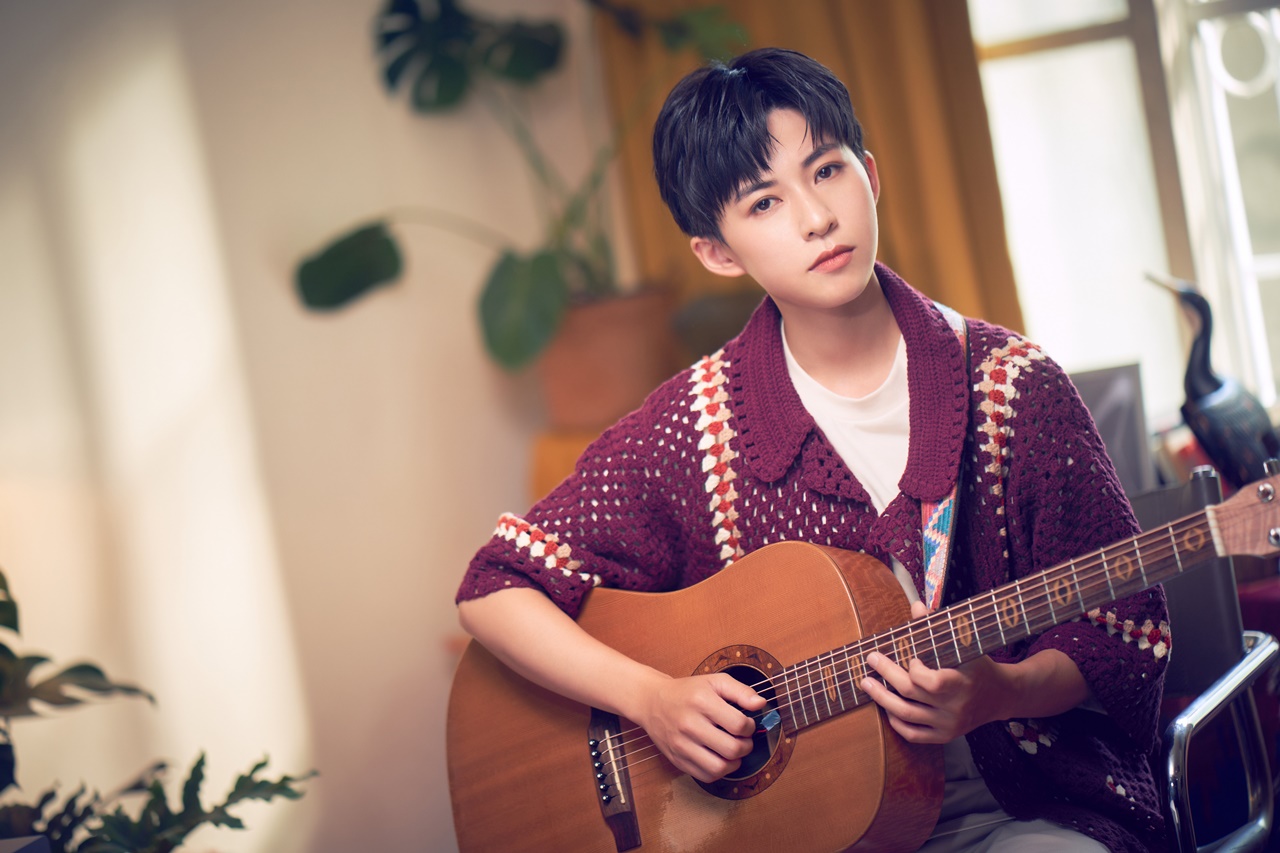 金曲歌后Lala徐佳瑩大讚王彙筑嗓音「猶如上等絲綢」。（索尼音樂提供）