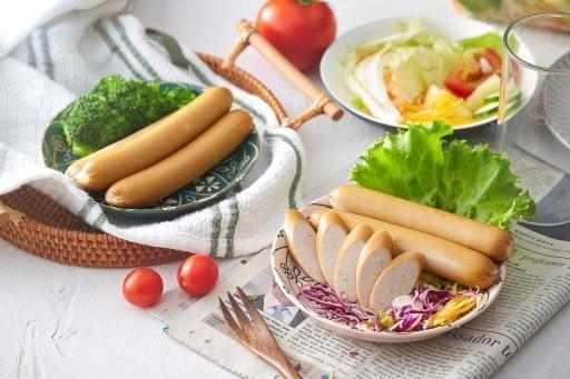 法蘭克福香腸完全不添加磷酸鹽、不添加味精、不摻粉及雜肉。(6條/200元,翻攝三久食品官網)