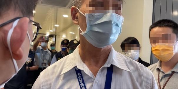 吳斯懷、鄭正鈐、洪孟楷昨自柬甫寨救出一名被害人返台,卻與航警局發生口角衝突。(翻攝自洪孟楷臉書影片)