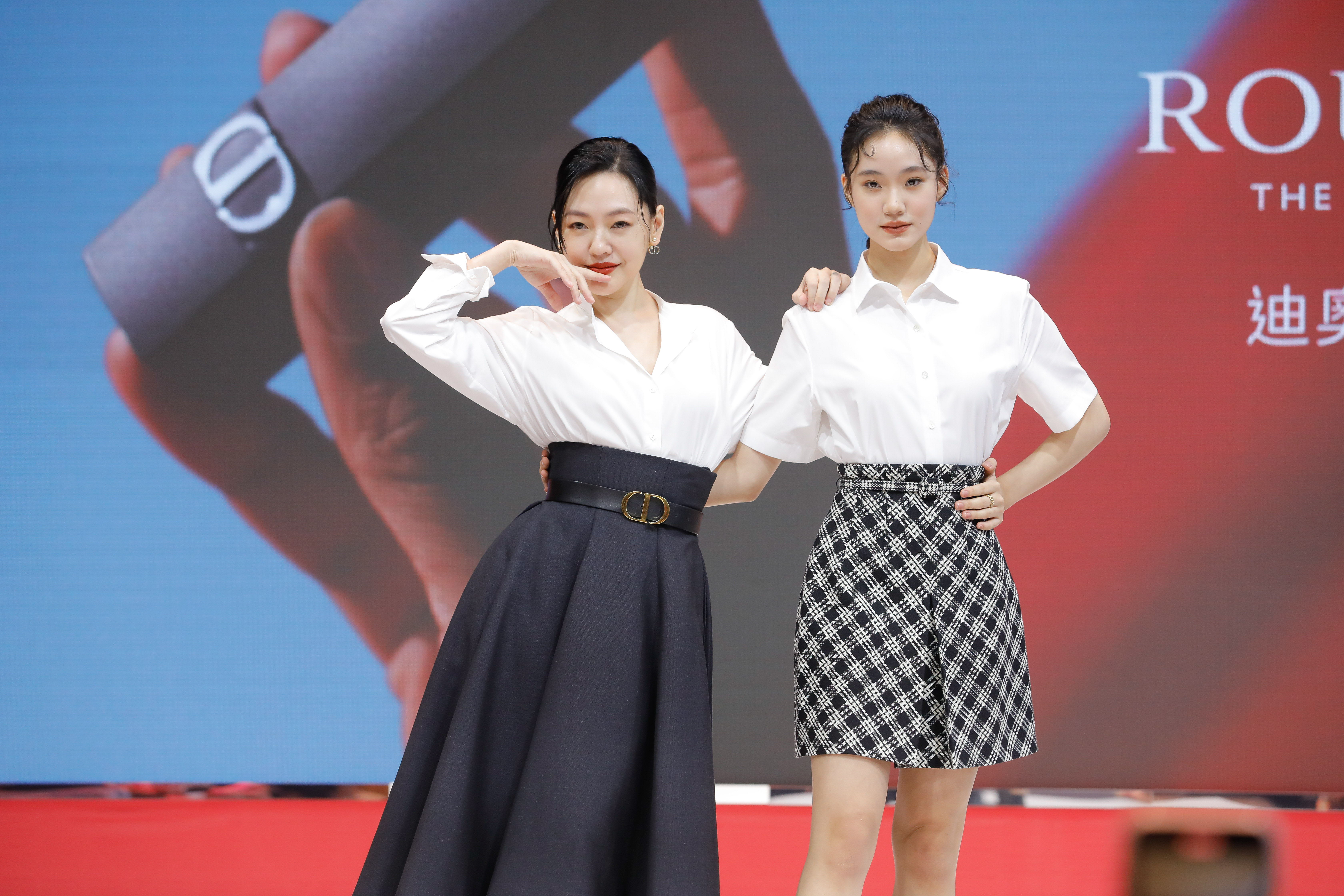 小S（左）與二女兒Lily首度同台出席活動。