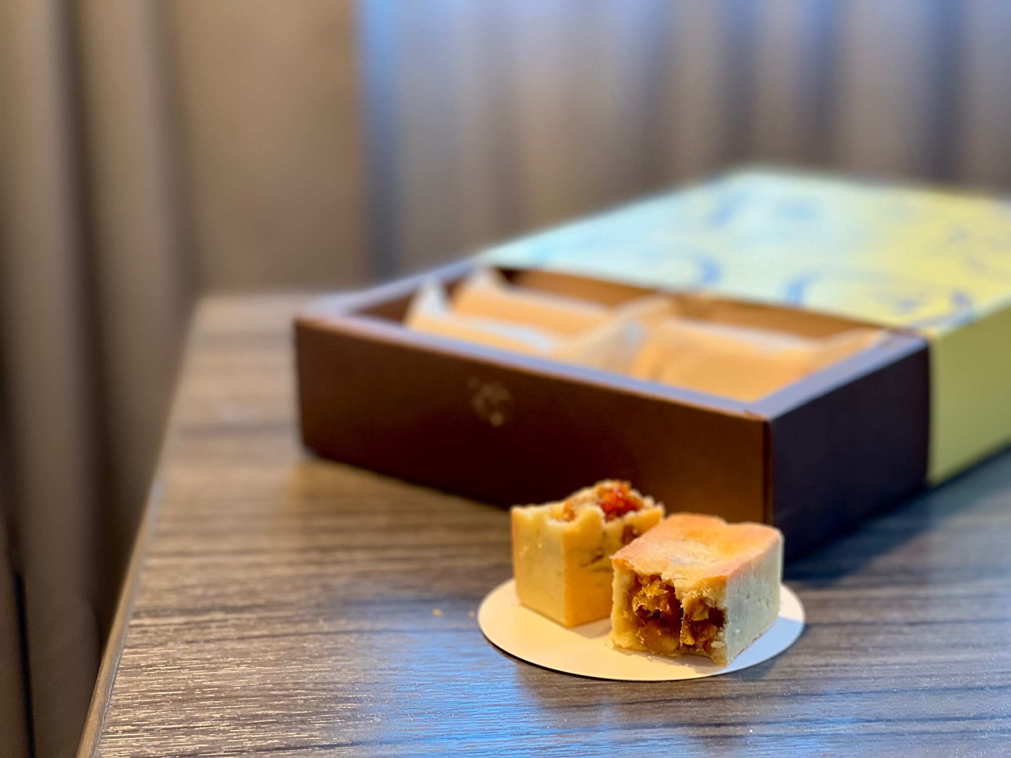 PEKOE食品雜貨鋪推出「果乾花園台灣本產水果酥」禮盒。