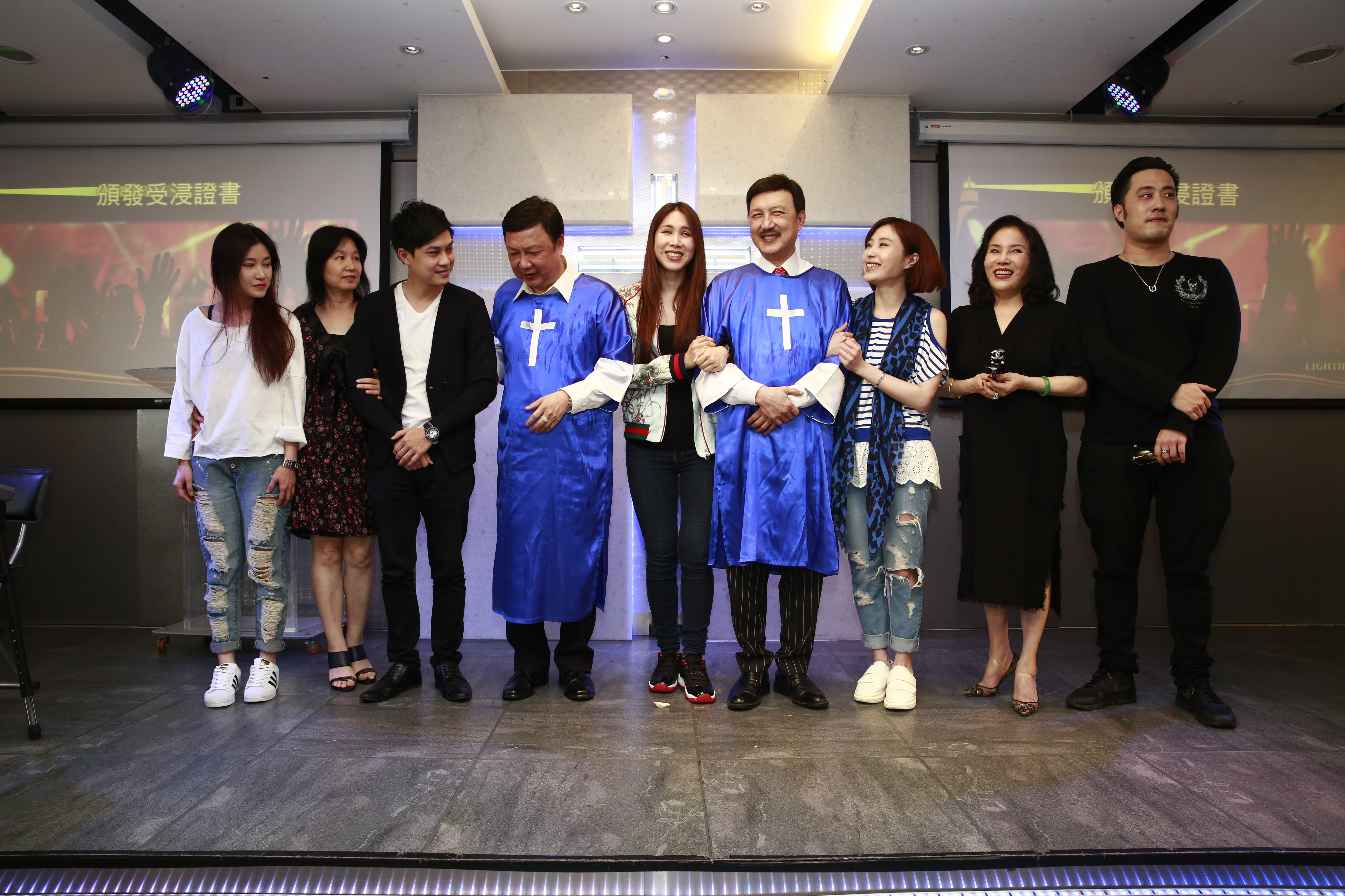 余苑綺罹癌8年，全靠余天一家人陪伴她一同走過。