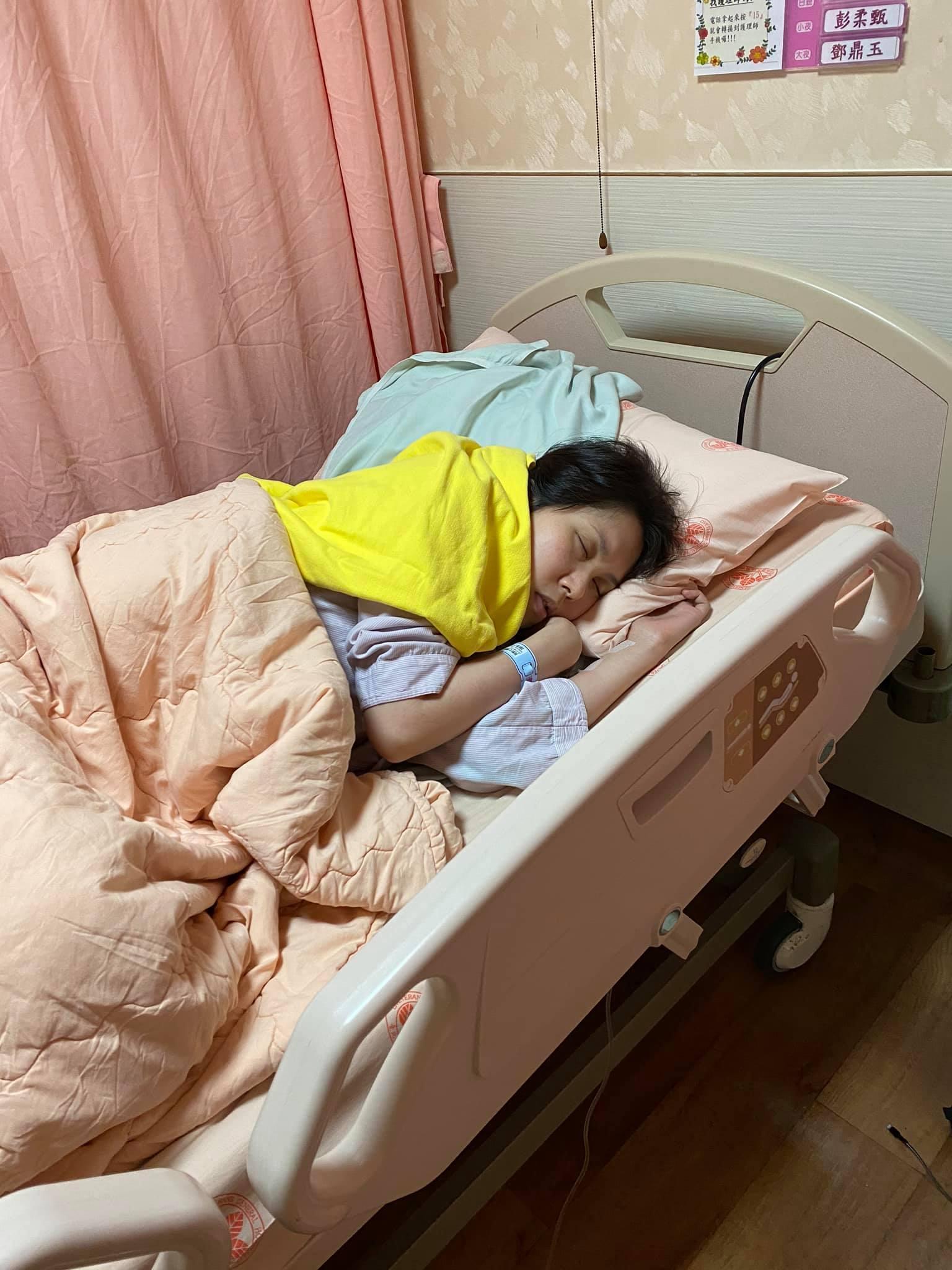 余苑綺直腸癌多次復發,共歷經80次化療。(翻攝自余苑綺臉書)