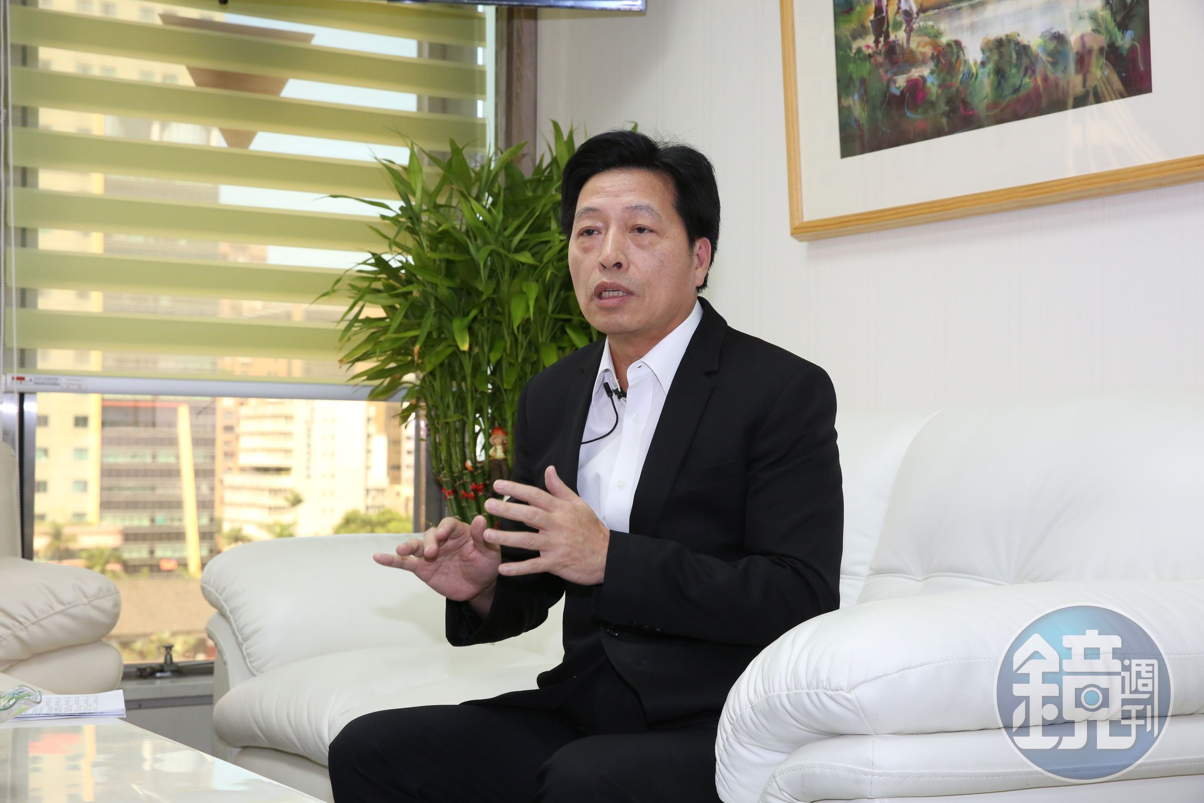 鄭寶清今天於臉書po文，批評民進黨一錯再錯「高估權力、低估民意！」（本刊資料照）