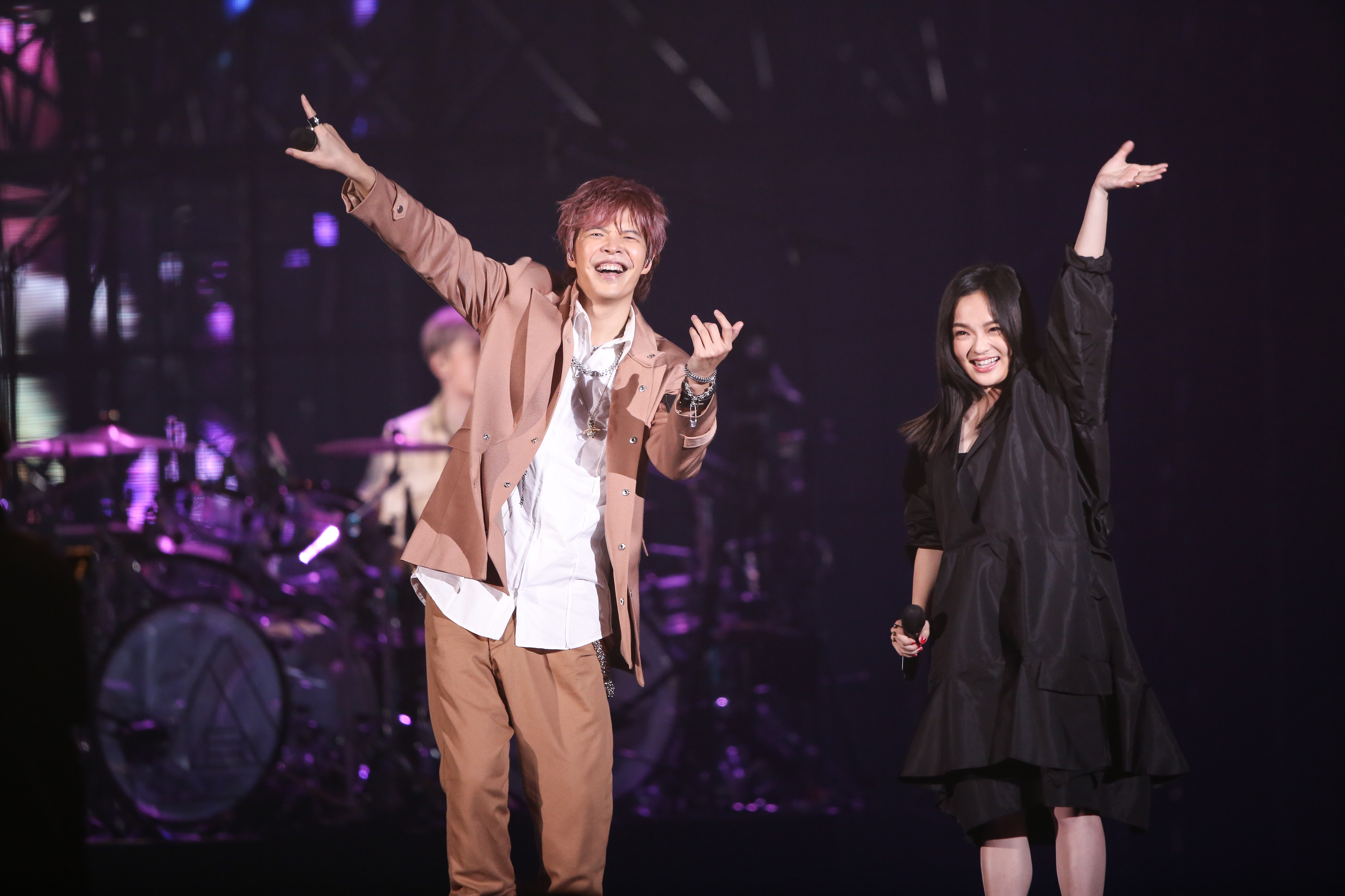 八三夭找來金曲歌后徐佳瑩,瞬間把氣氛炒到最高點。