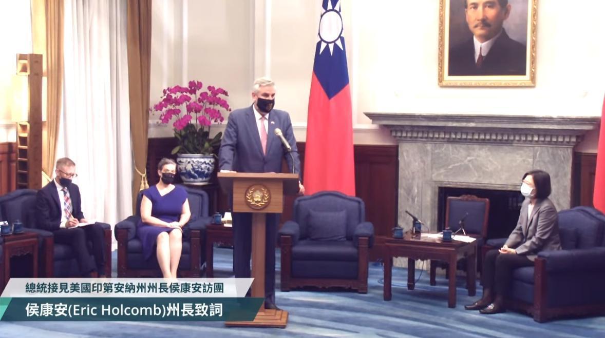 美國印第安納州州長侯康安率團訪台，今上午與蔡總統會面。（翻攝自總統府直播）