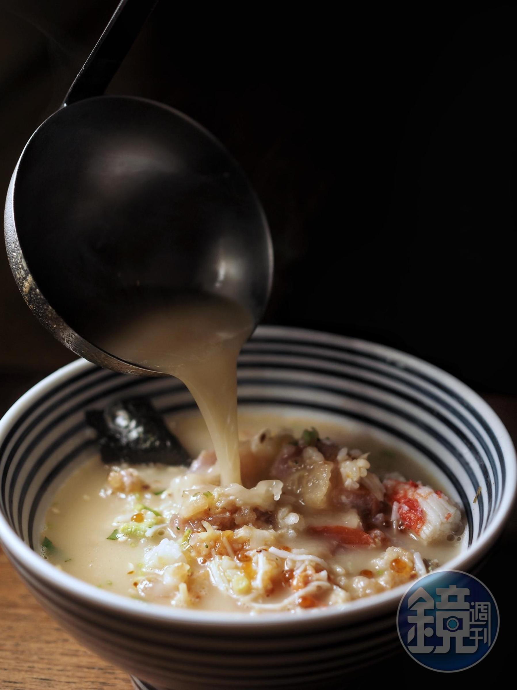吃到一半還可沖入招牌真鯛高湯,一丼二吃。