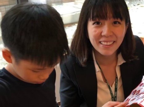 三重五華店專案經理鄧婷方從銷售精品轉職信義房屋。