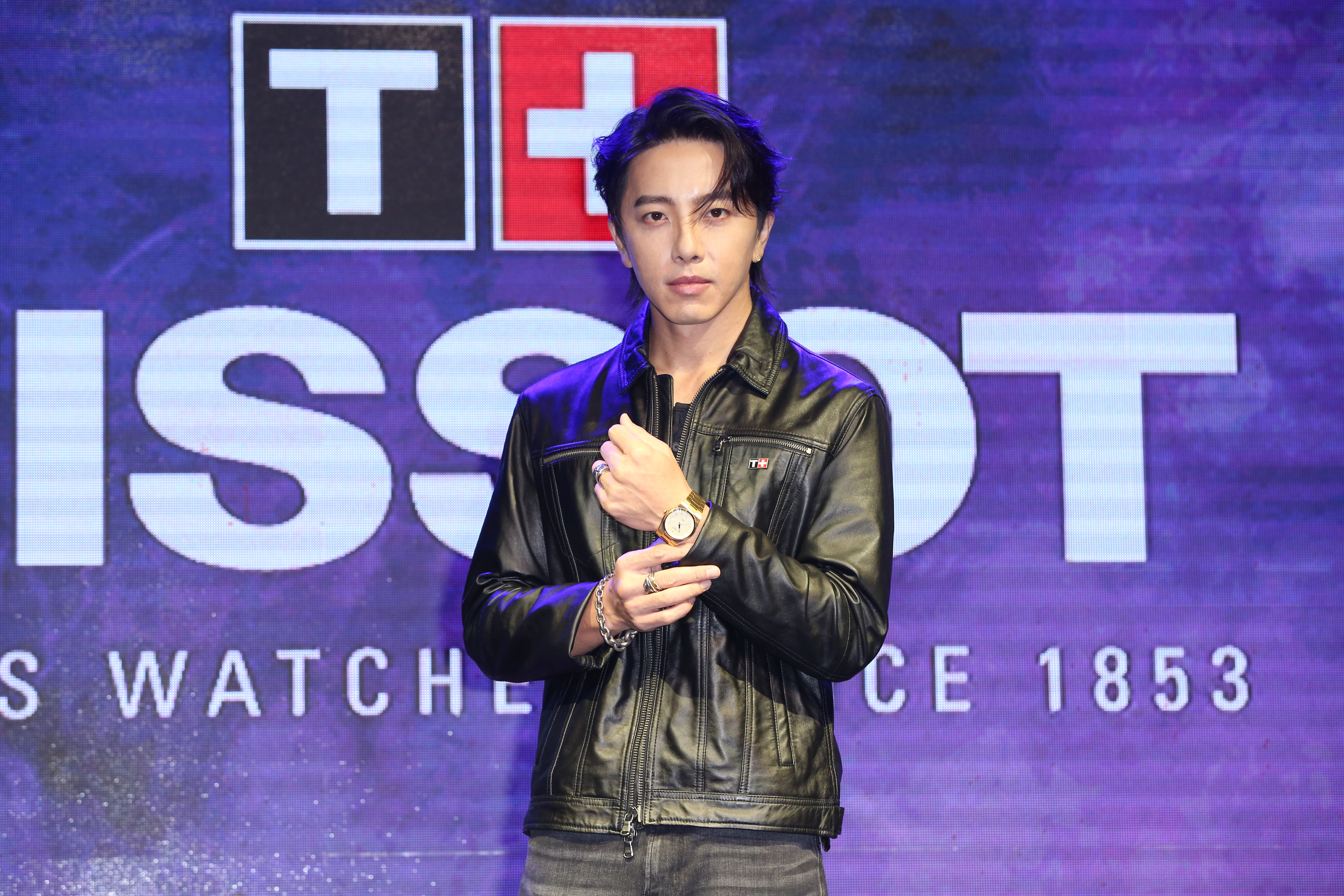 坤達去年成為瑞士天梭表首位台灣區品牌大使，2022年續任，堪稱台灣之光。