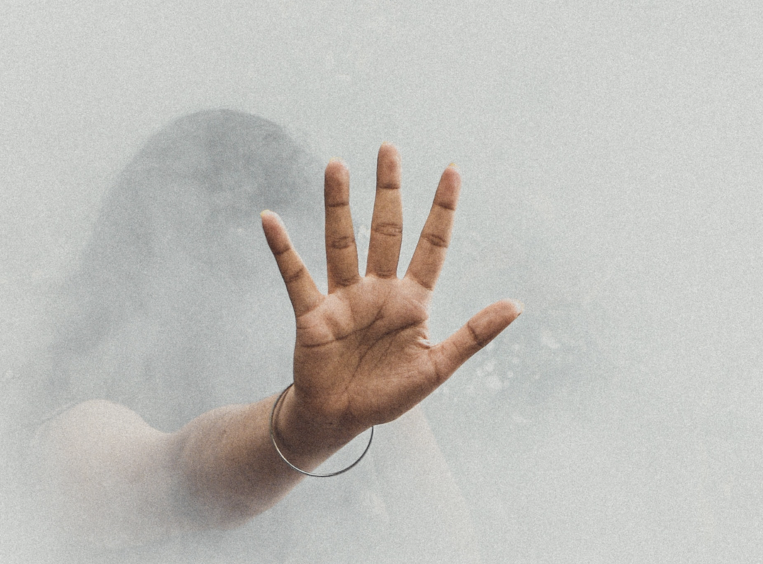 日本鈴木汽車今（23）日傳出14名職員集體出現身體不適症狀。（示意圖，Pexels）