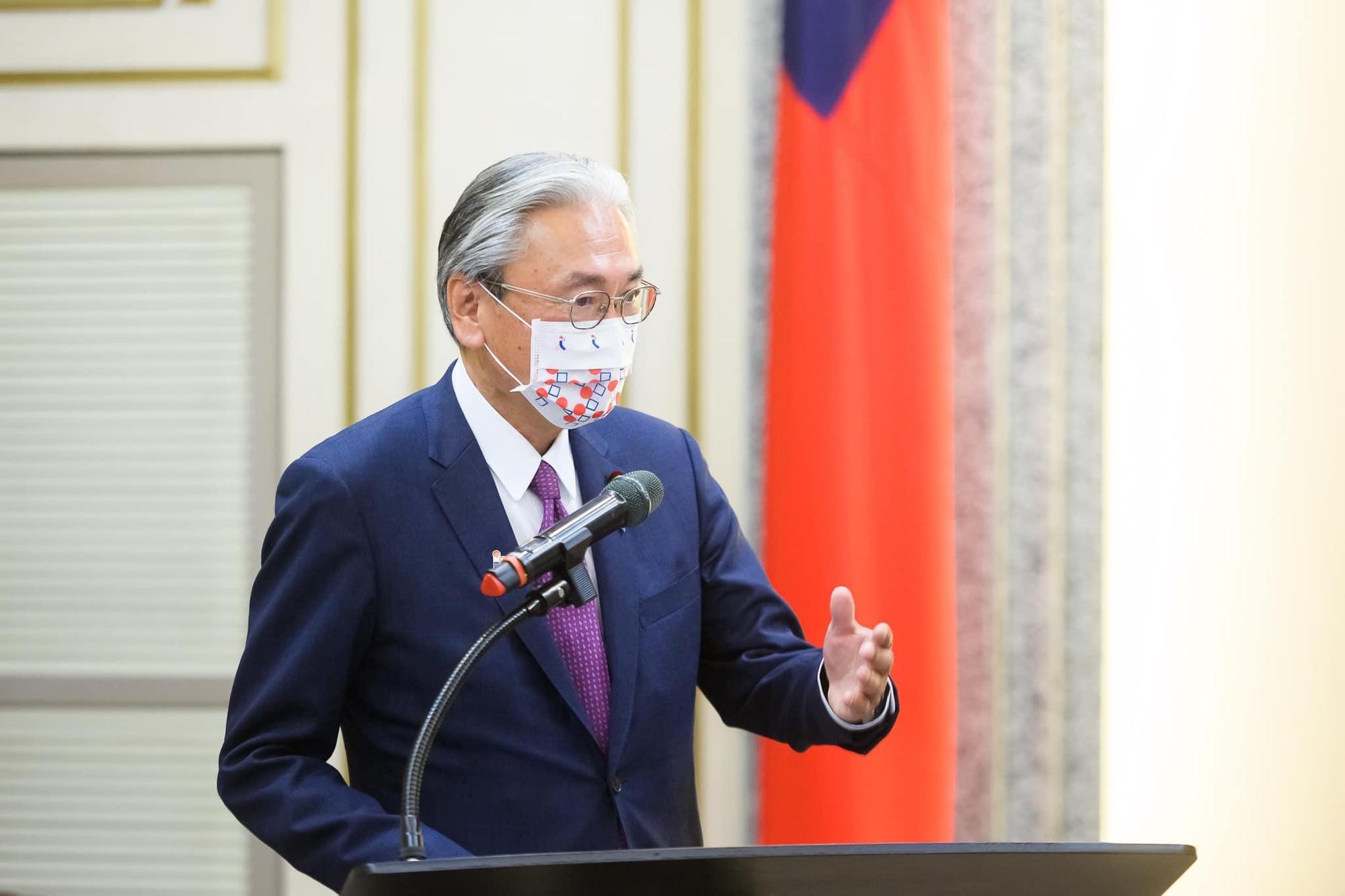 談及台日關係，古屋圭司則特別以台語唸出「台灣有事，日本有事」。（翻攝自游錫堃臉書）