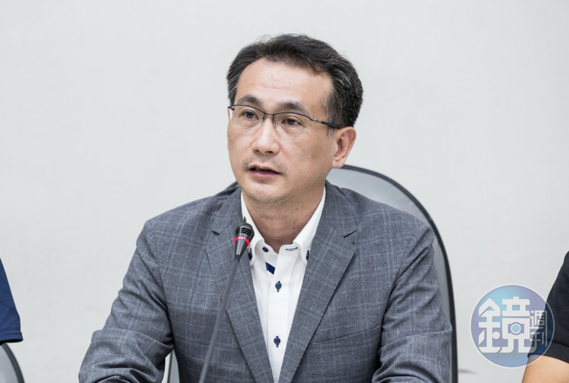 前新竹市長林智堅兩個碩士學位都遭撤銷,一路相挺的鄭運鵬透過發言人表示,支持林智堅捍衛清白。(資料照)
