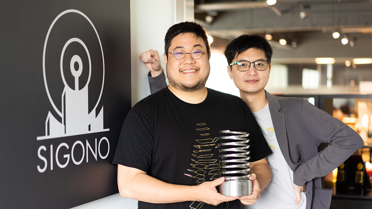 台灣獨立遊戲團隊SIGONO以《OPUS：龍脈常歌》獲威比獎肯定，圖為創辦人李思毅和程思源。（SIGONO提供）