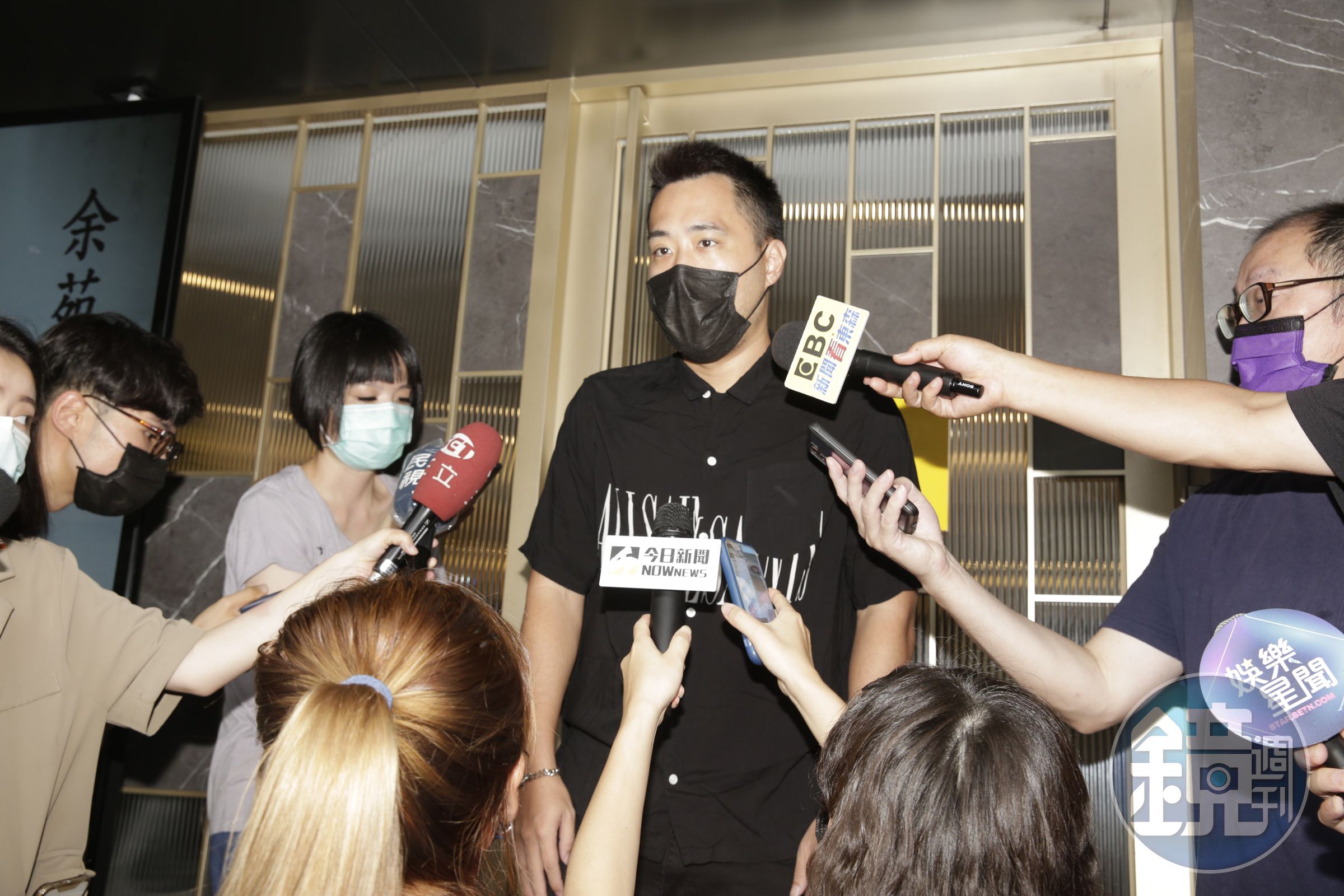 余祥銓今天是壽星，但仍得打起精神處理余苑綺後事。