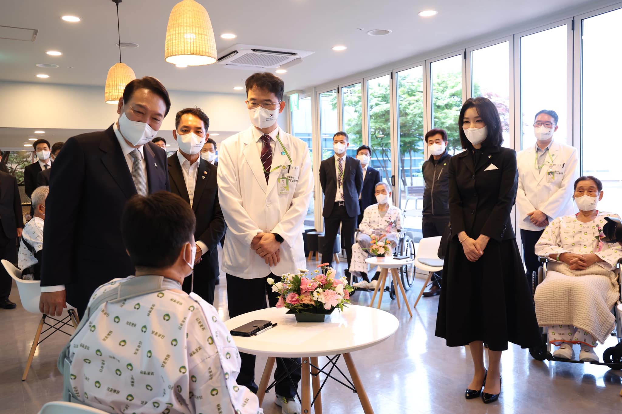 南韓總統尹錫悅和夫人金建希行程近日被粉絲後援會曝光。（翻攝尹錫悅臉書）