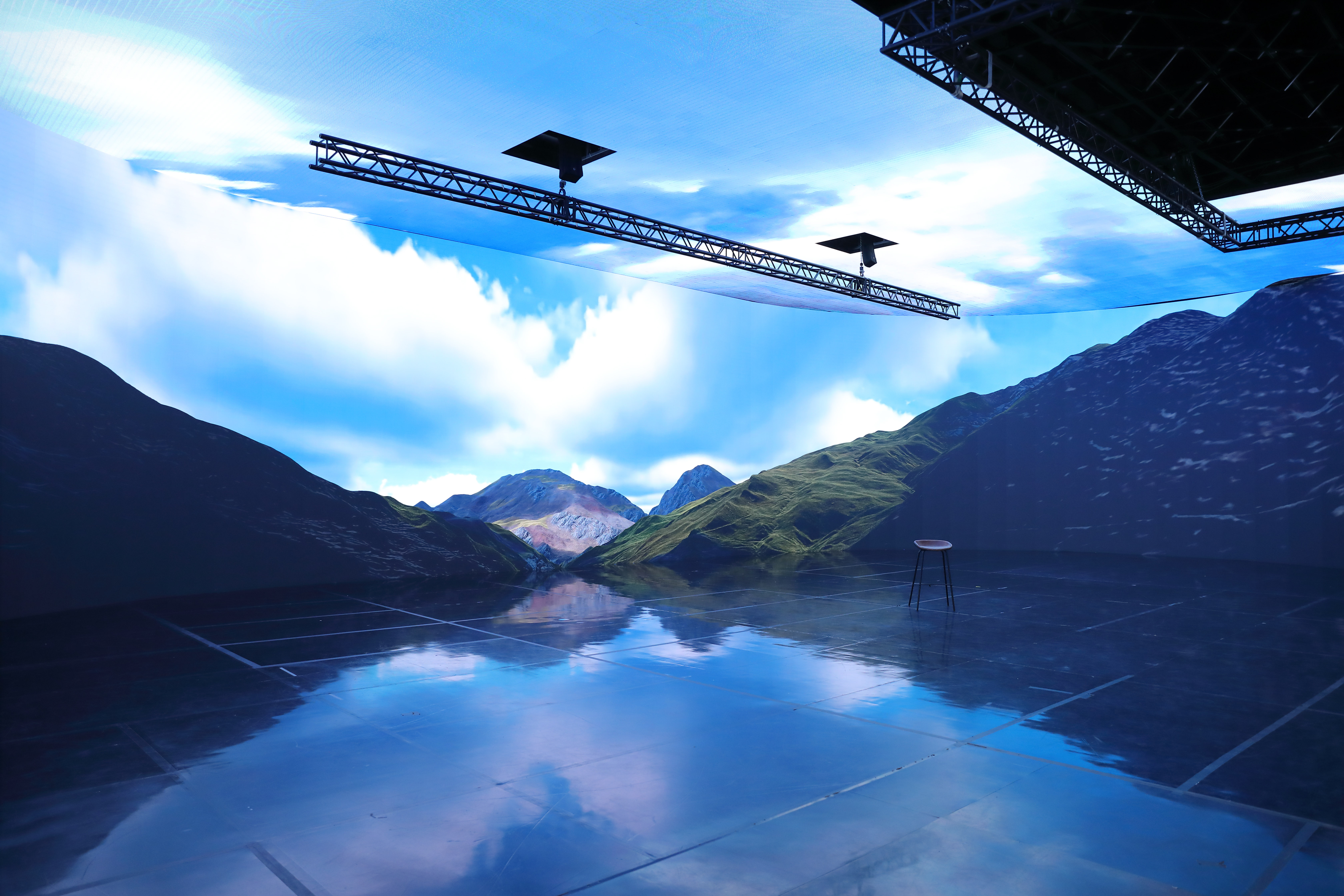 由夢想動畫與其他影像製作公司共同創設的LED虛擬攝影棚占地160坪，斥資5,000萬元，耗時半年完成。