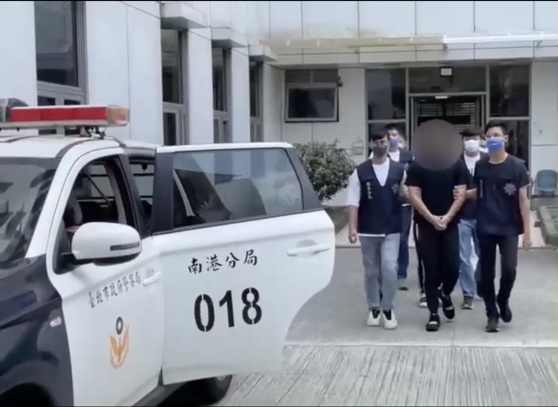 警方送辦嫌犯。（翻攝畫面）