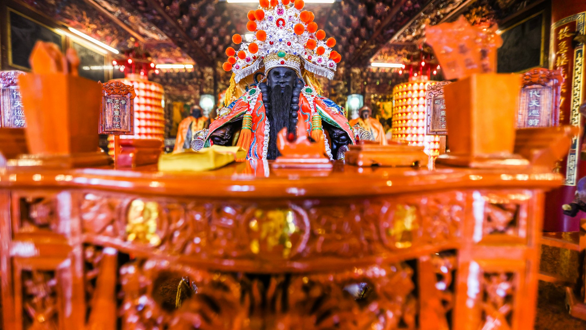 台南府城普濟殿「威靈王」池府千歲王爺提醒，生肖屬 「兔」與「豬」的民眾晚上9點後避免在外逗留。（翻攝自臉書府城普濟殿威靈王池府千歲）