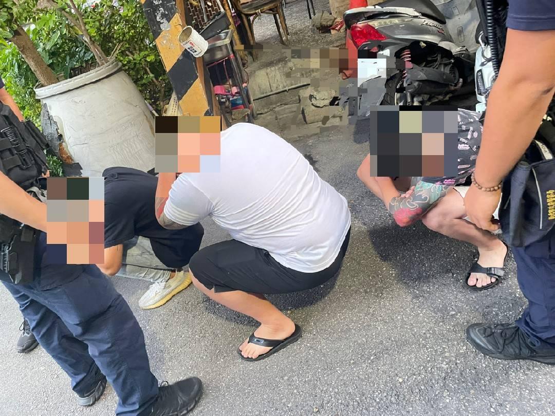 警方循線逮捕砸店惡煞。（翻攝畫面）