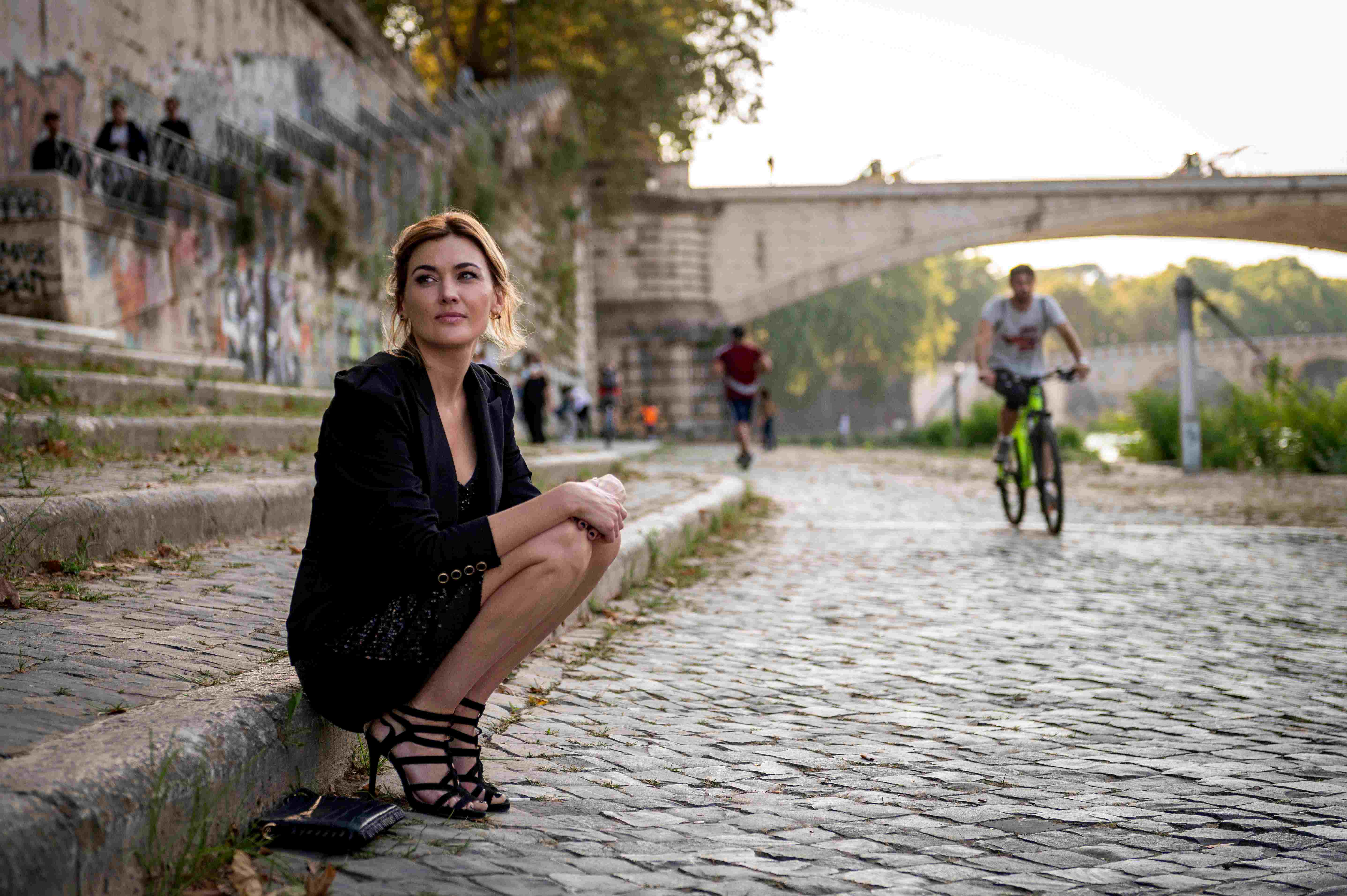 西班牙女星瑪爾塔涅托與義大利才子艾爾阿爾多里奧跨國合作,男才女貌相當登對。(海鵬)