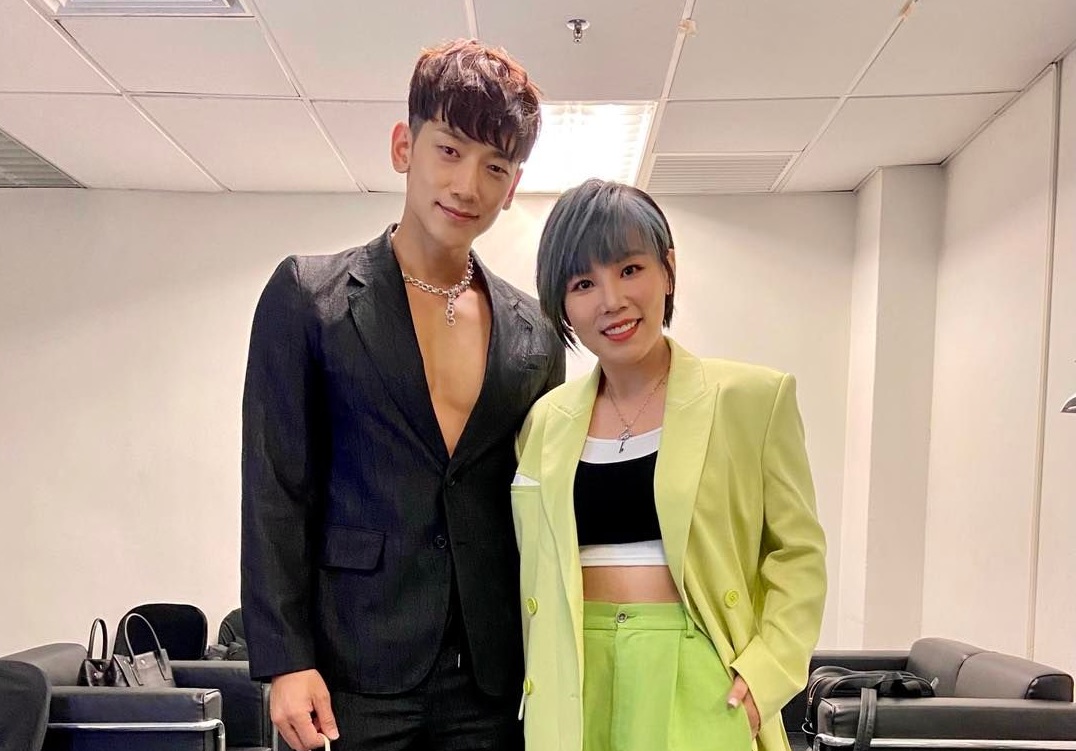 李佳薇和韓星Rain合照掩不住少女心，根本迷妹上身。（翻攝李佳薇臉書）