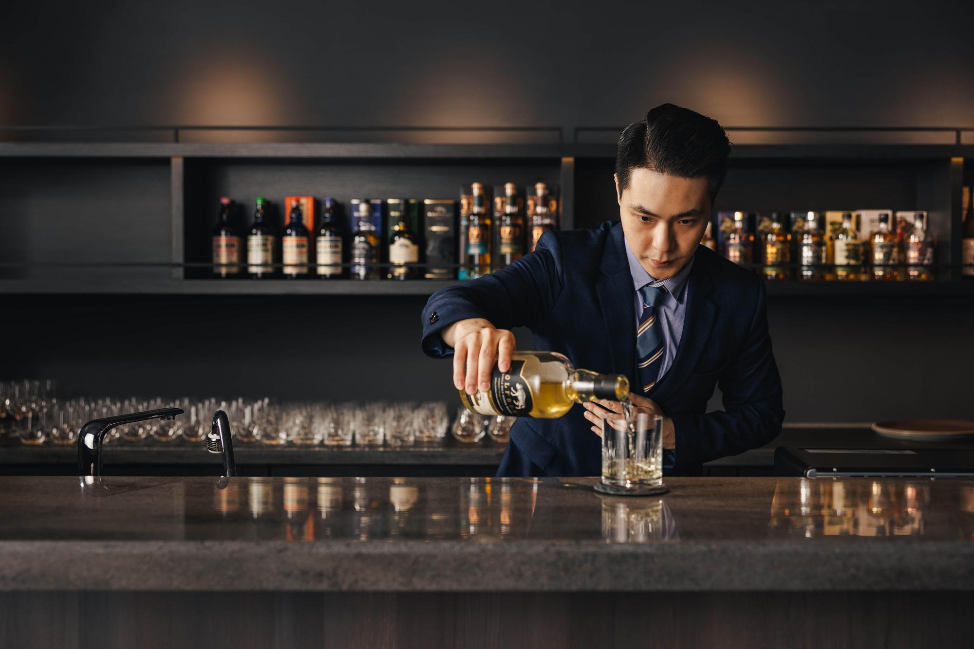 純飲酒吧販售許多市面少見的威士忌酒款。(秋日和提供)