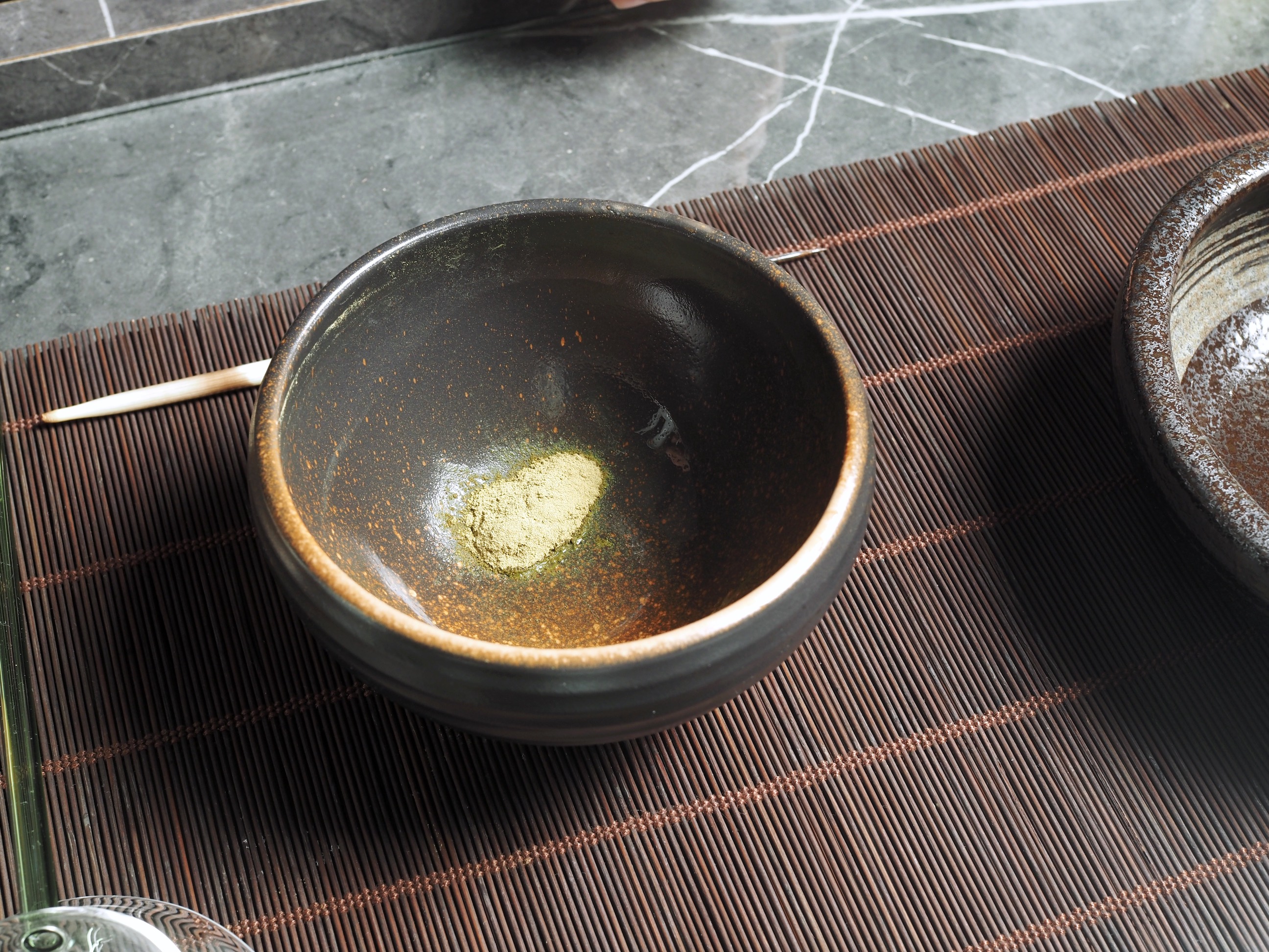 特選的白茶膠質多，茶香清雅。