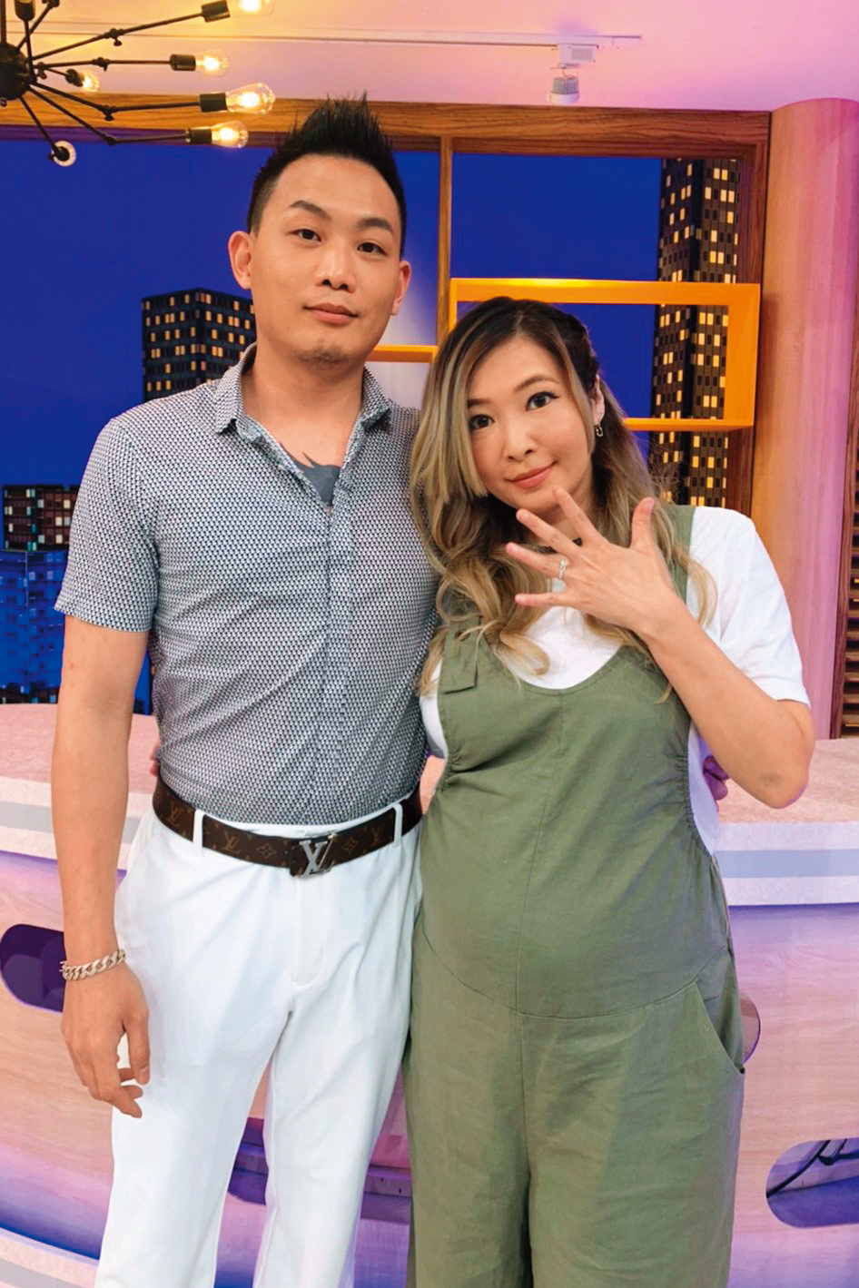 Makiyo（右）和小金（左）婚後並未因懷孕而活動力下降，夫妻倆常一起上節目聊相處趣事。