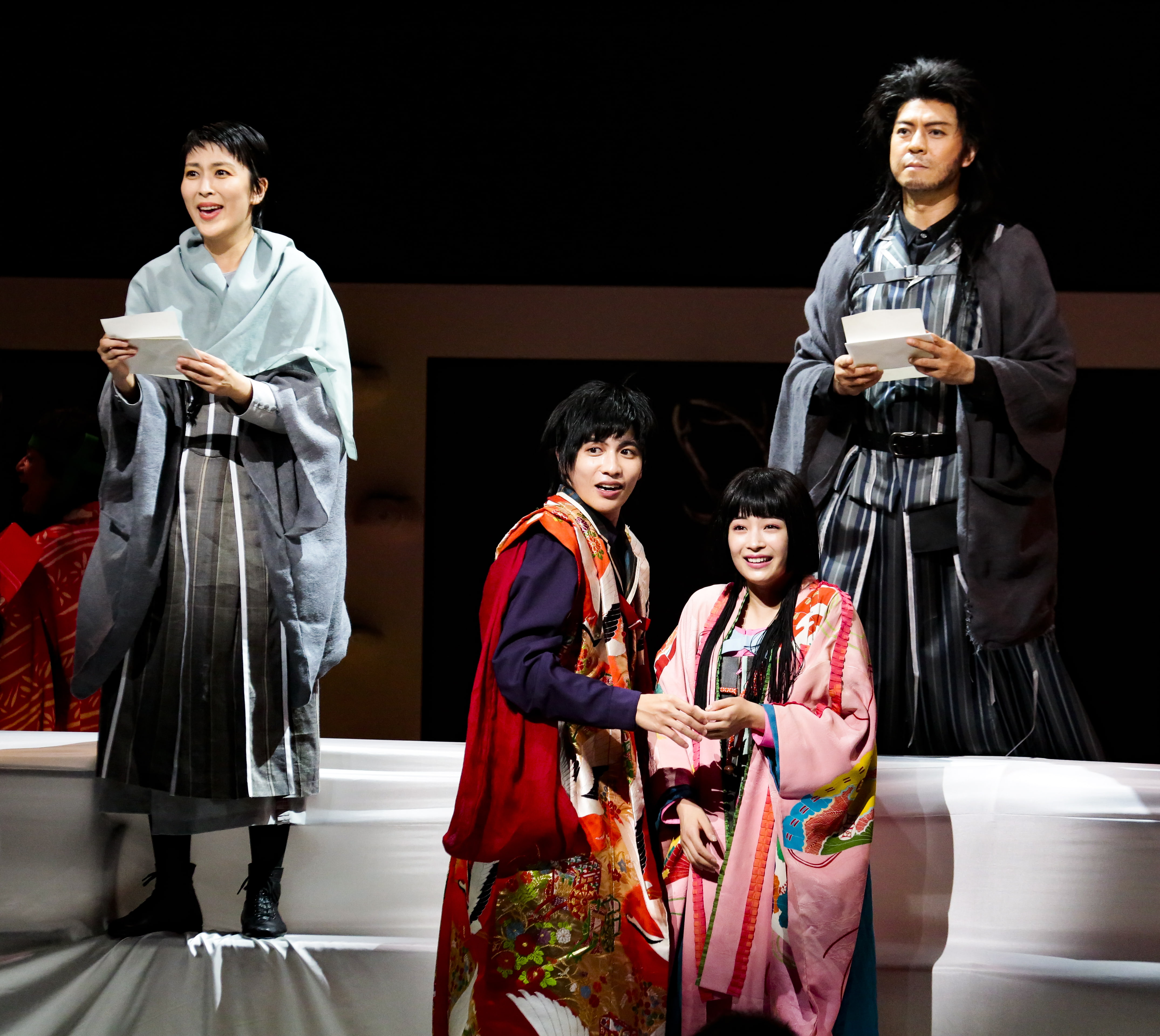 《Q:歌舞伎之夜》集結松隆子(左起)、志尊淳、廣瀨鈴、上川隆也等豪華卡司。(國家兩廳院提供)