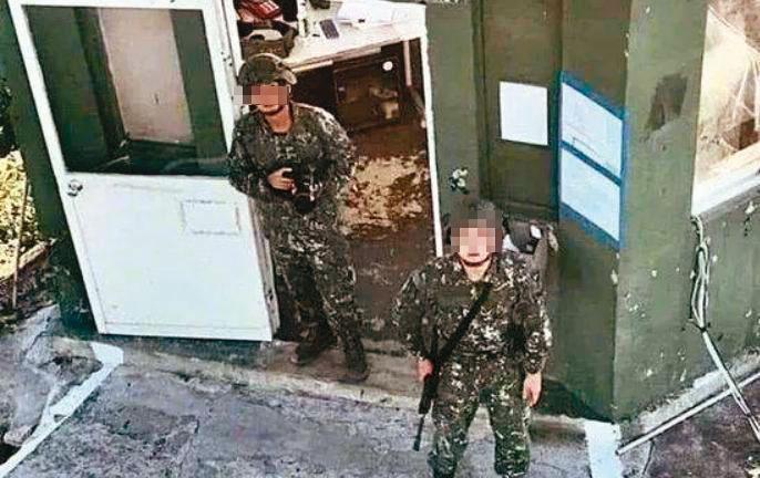中共無人機頻頻竄擾外島，今天不打，明天還會再來，國防部應該下令，把那鬼東西打個稀巴爛！圖為對岸社群媒體發布影片畫面。（翻攝微博）