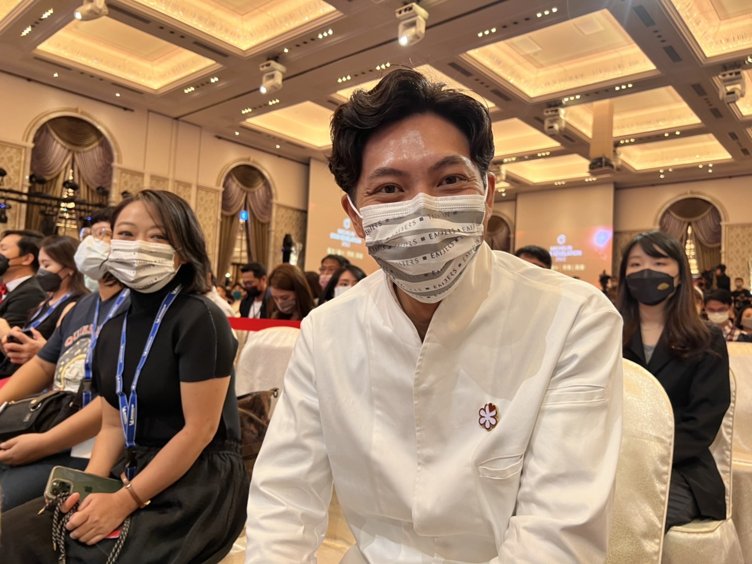 「Embers」主廚Wes也現身會場,身為台北人的他,使用大量原住民食材,打造山林概念餐廳,成功摘下綠星。