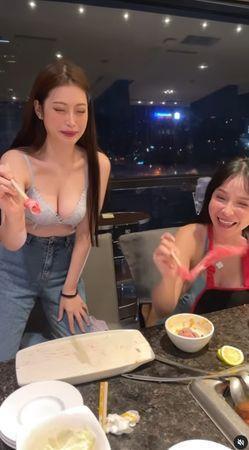 百萬辣模Yumi.k這次因為吃火鍋穿內衣挨轟。(翻攝Yumi.k Instagram)