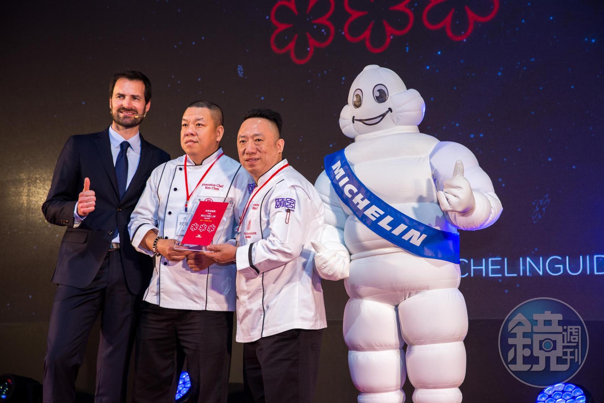 稱霸米其林三星地位的粵菜餐廳「頤宮」,由二位行政主廚陳偉強(中)和陳泰榮(右)固椿守星。
