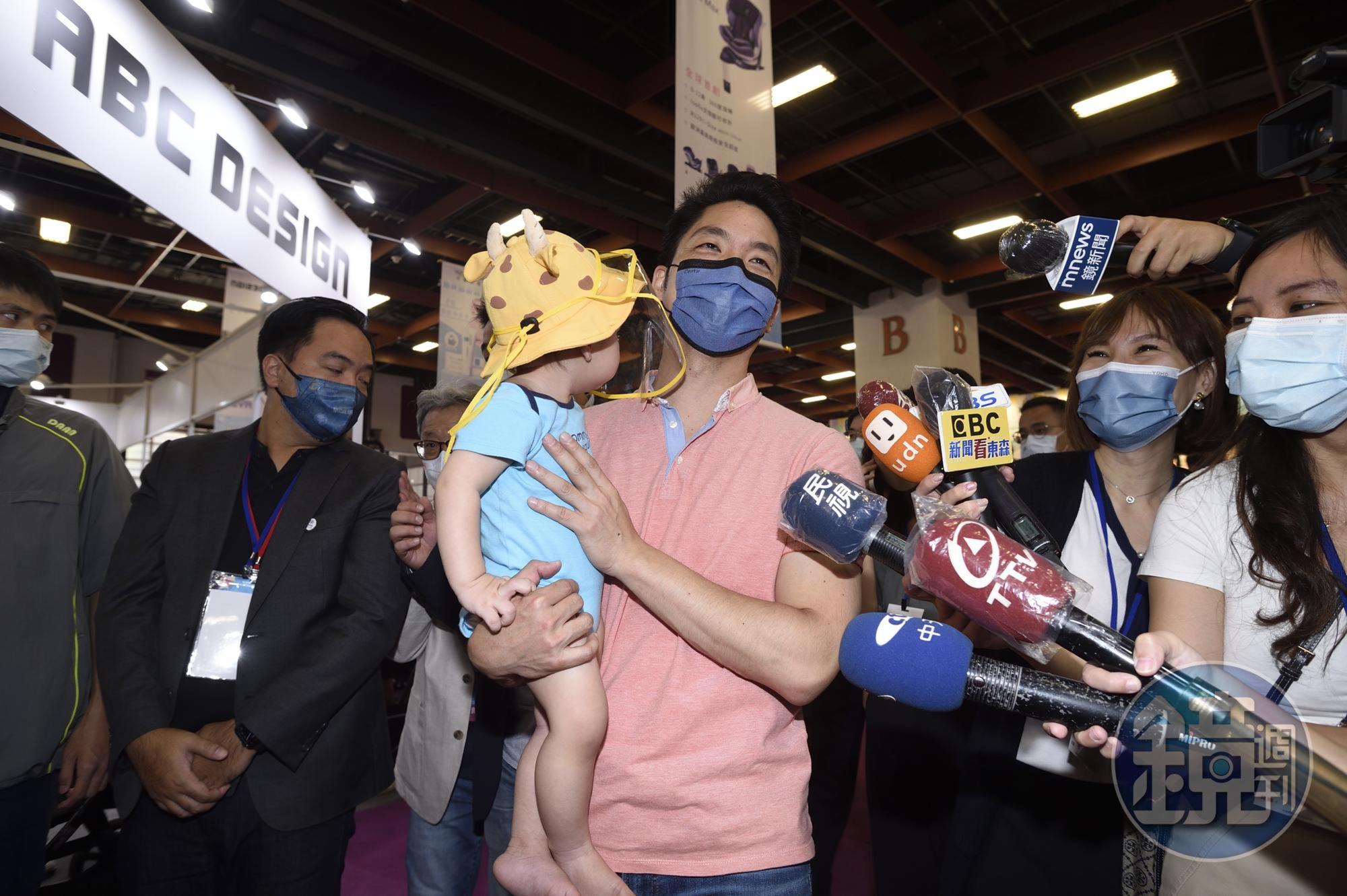 蔣萬安批評陳時中的「社福政見」，認為這些都是一次性、煙火式的花錢。（本刊資料照）