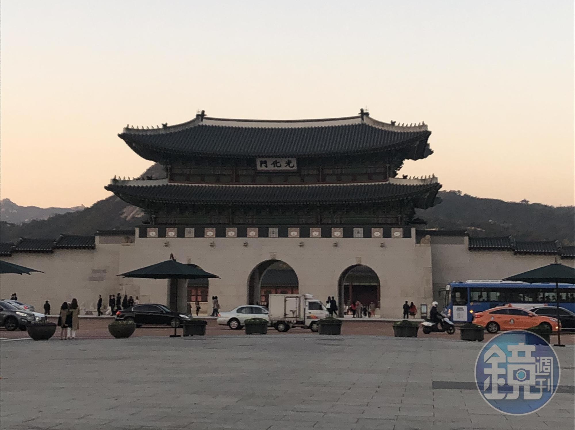 為促進觀光產業復甦，南韓宣布再放寬入境措施；圖為首爾光化門廣場。