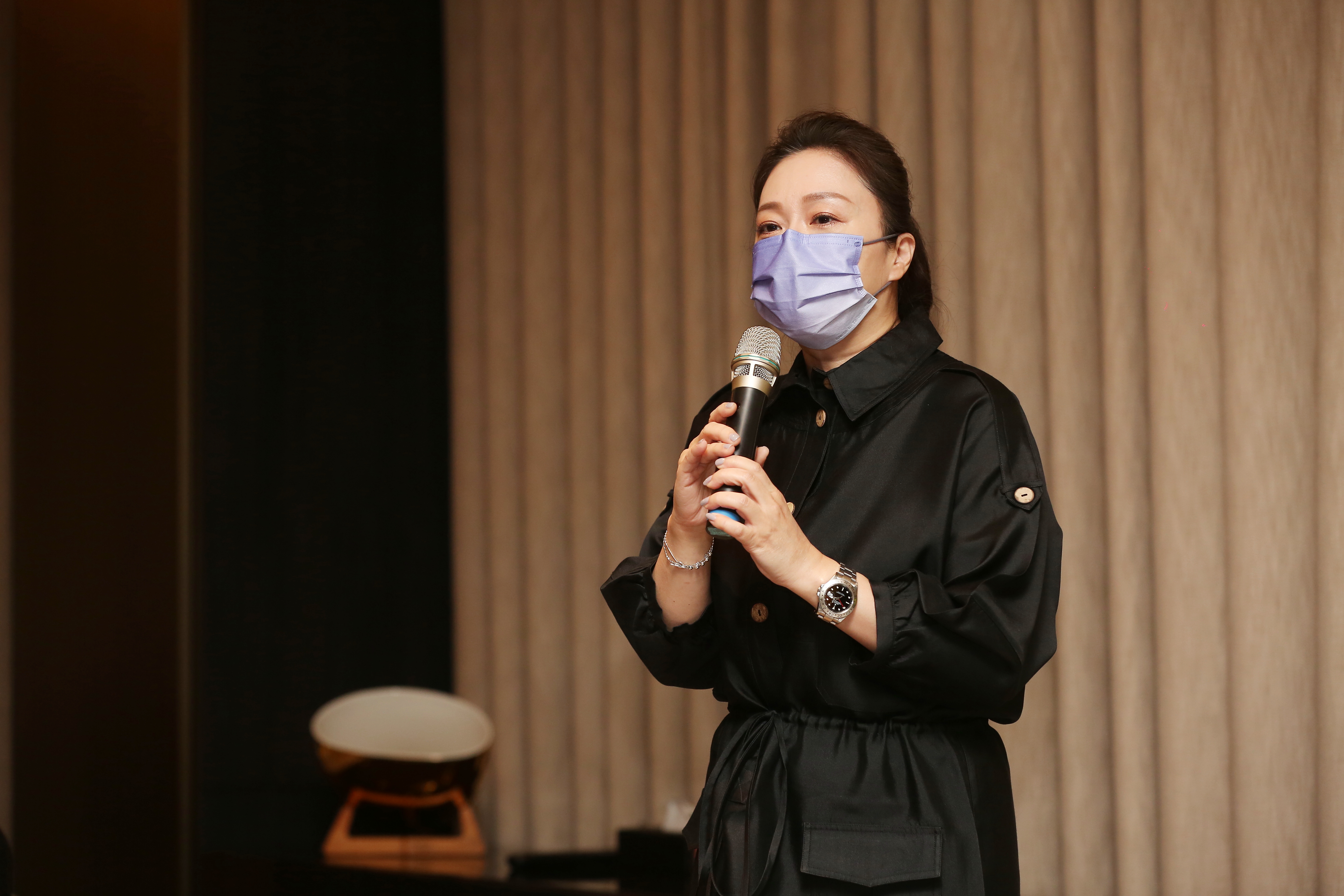 國泰飯店觀光事業總經理暨執行長莊琬華，今（31）日在10週年記者會上表示，展望未來，國泰將積極推展管理顧問事業，目前至少已收到有5組海內外業主委託案件，預計在3到5年內陸續完成。