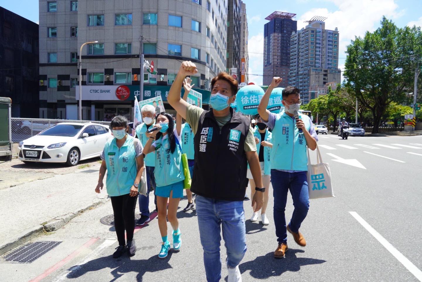 邱臣遠表示，不會參選年底的基隆市長選舉，但會做好母雞角色。（翻攝自邱臣遠臉書）