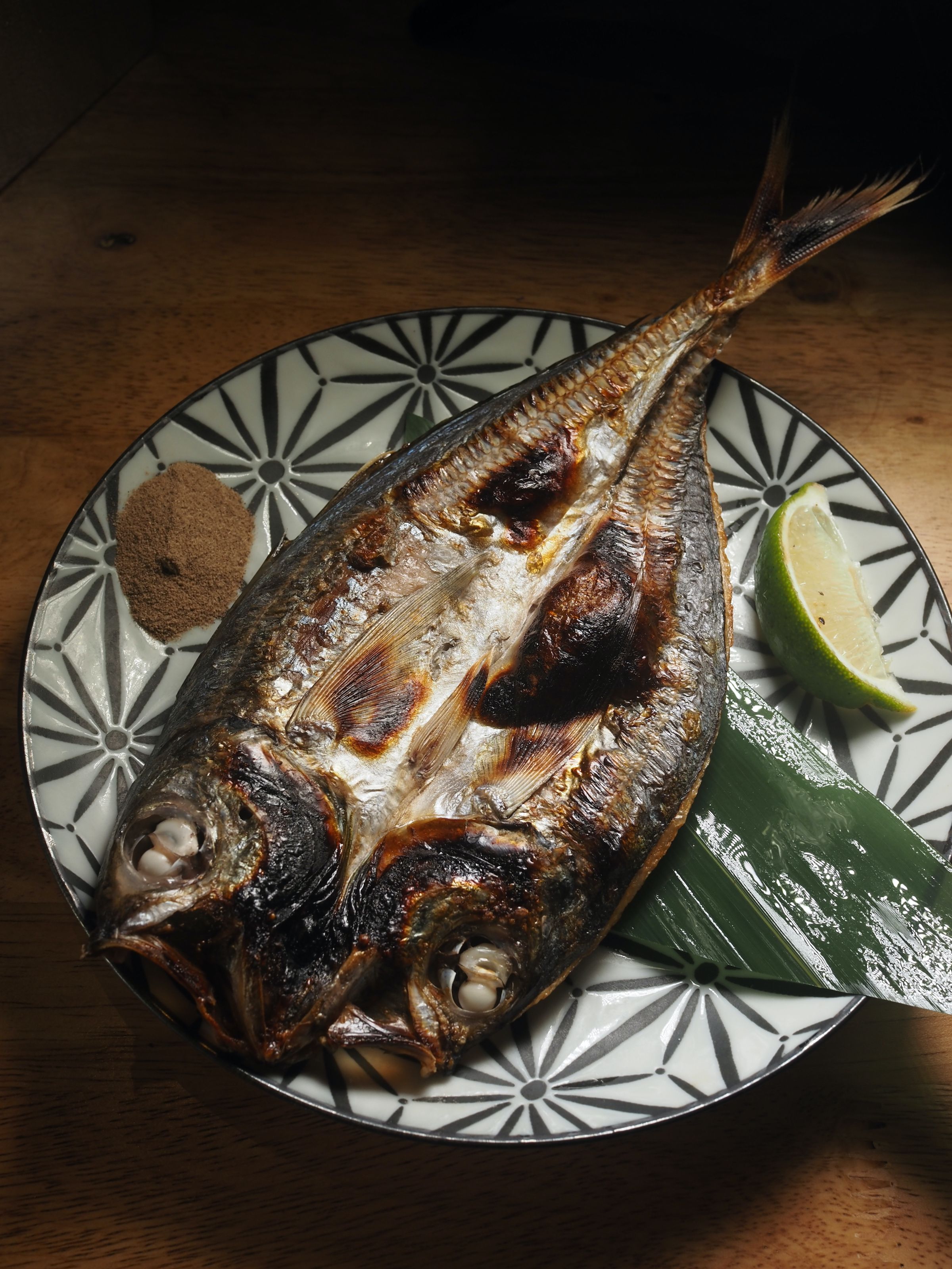 「竹莢魚一夜干」肉質緊實，用烤的或煎的都美味。（79元／尾）