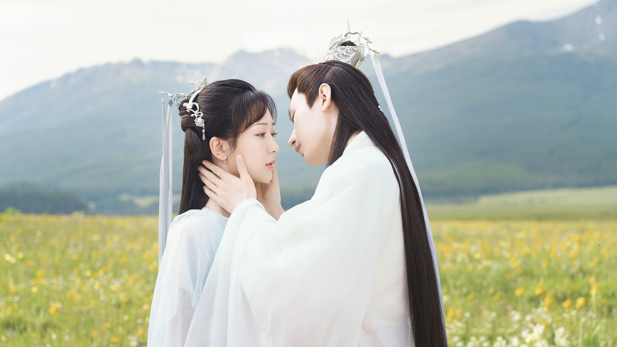 《沉香如屑》中楊紫、成毅上演揪心離別的「絕情吻」。（MyVideo提供）