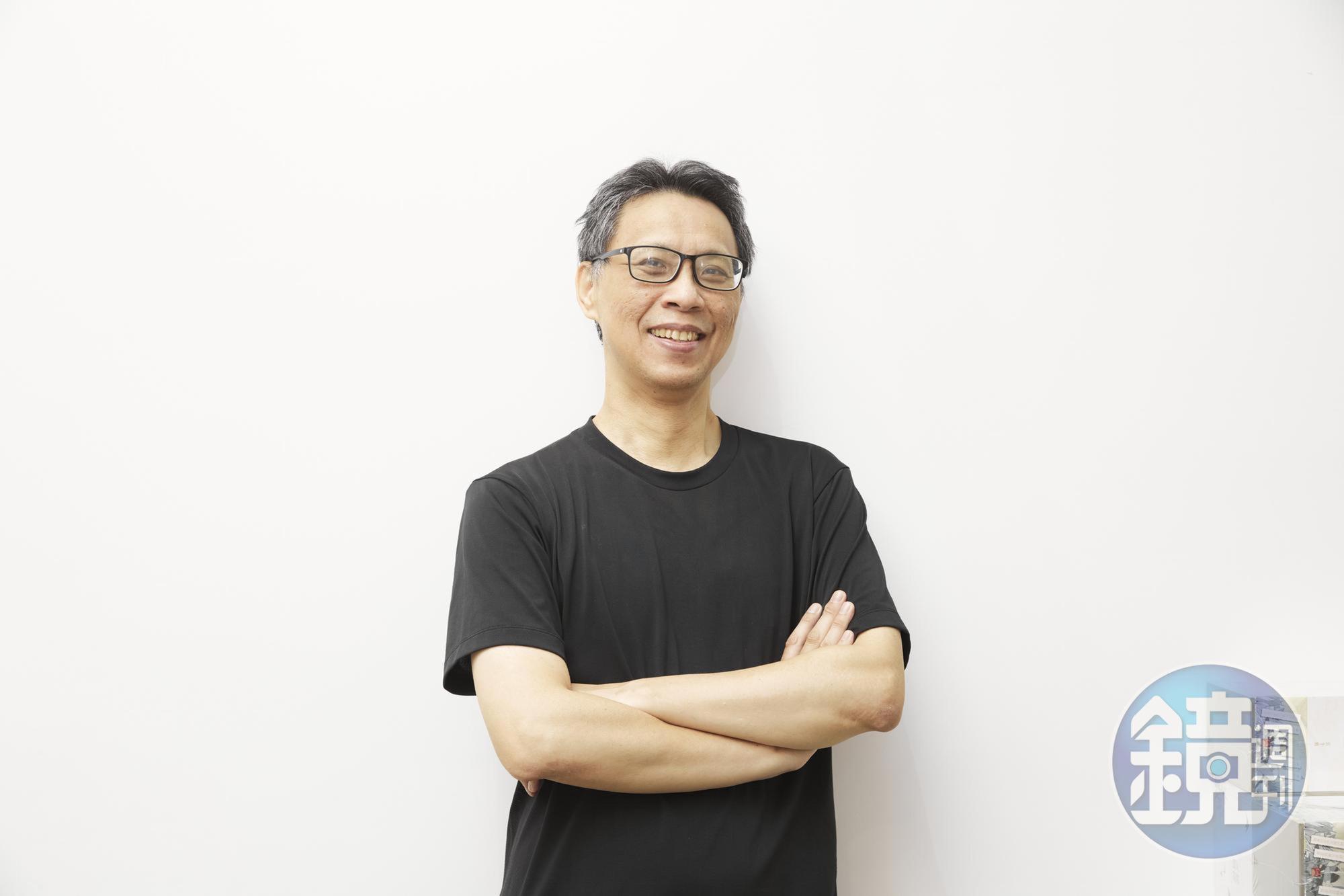 李鴻欽從小喜歡看國片，影響他的創作風格。